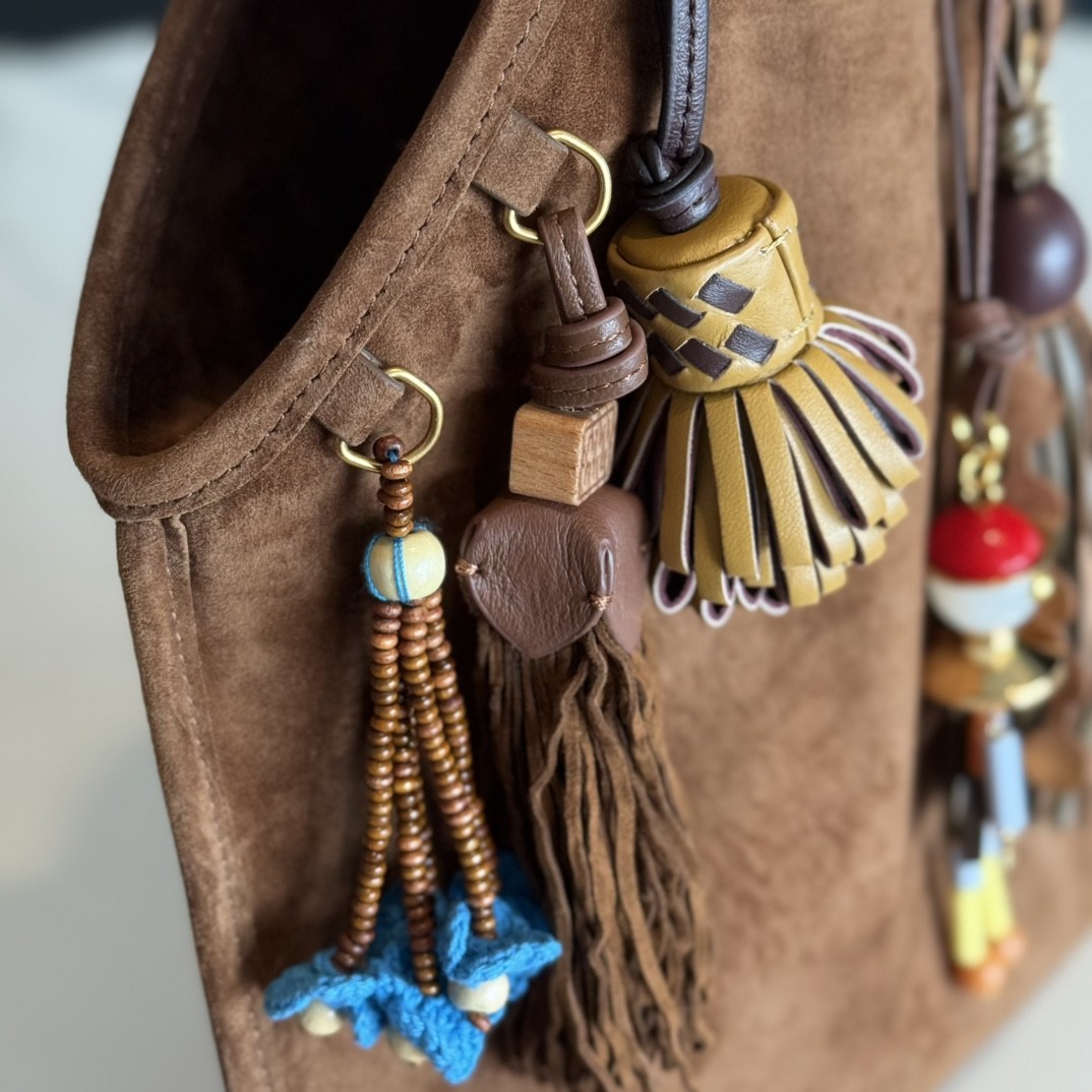 [MIU MIU-미우미우] 미우미우 여름 레트로 패션 해변 여행용 서리 손목 가방