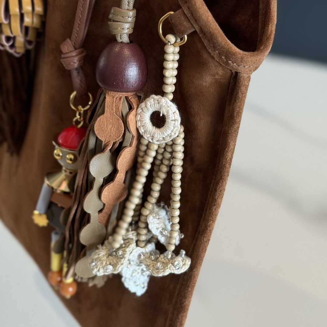 [MIU MIU-미우미우] 미우미우 여름 레트로 패션 해변 여행용 서리 손목 가방