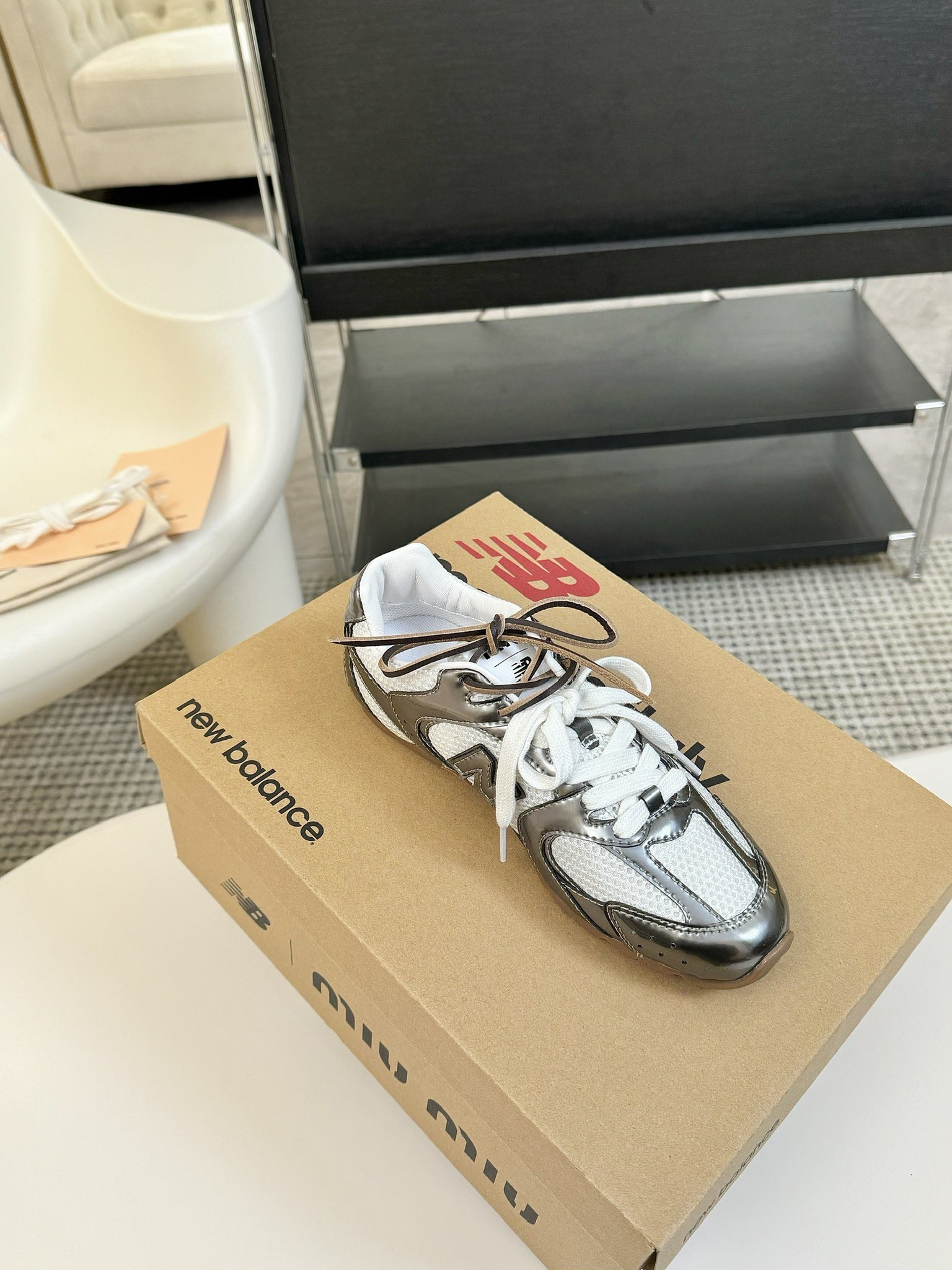 [MIU MIU-미우미우] 미우미우 뉴발란스 530 스니커즈  남여공용