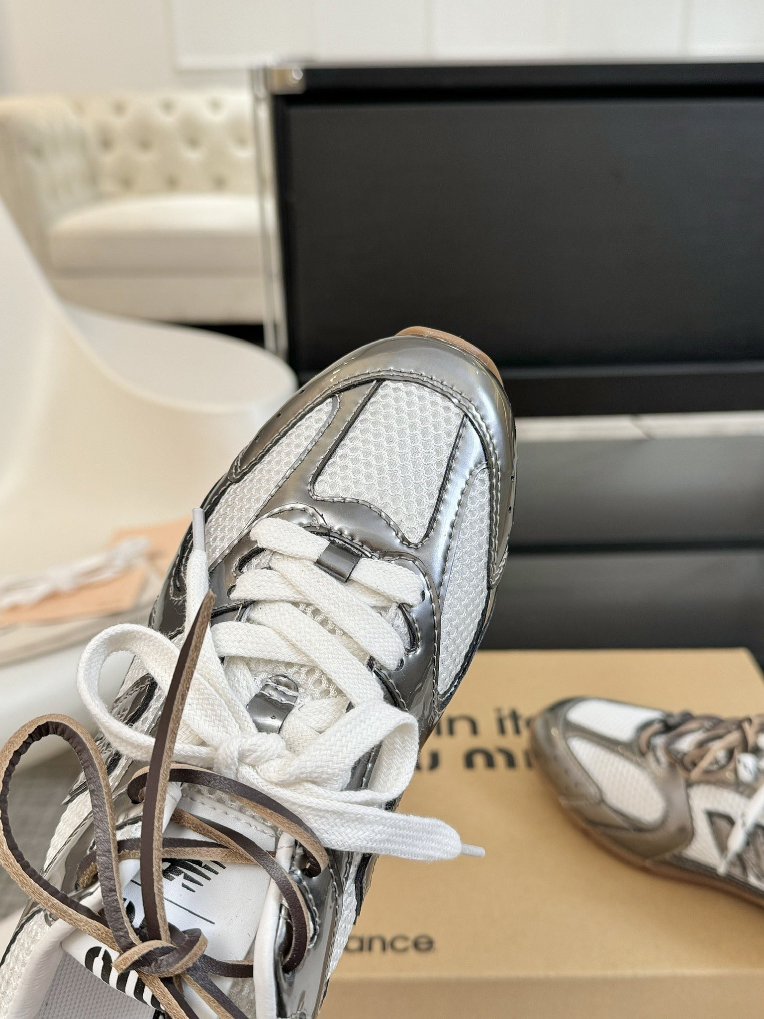 [MIU MIU-미우미우] 미우미우 뉴발란스 530 스니커즈  남여공용