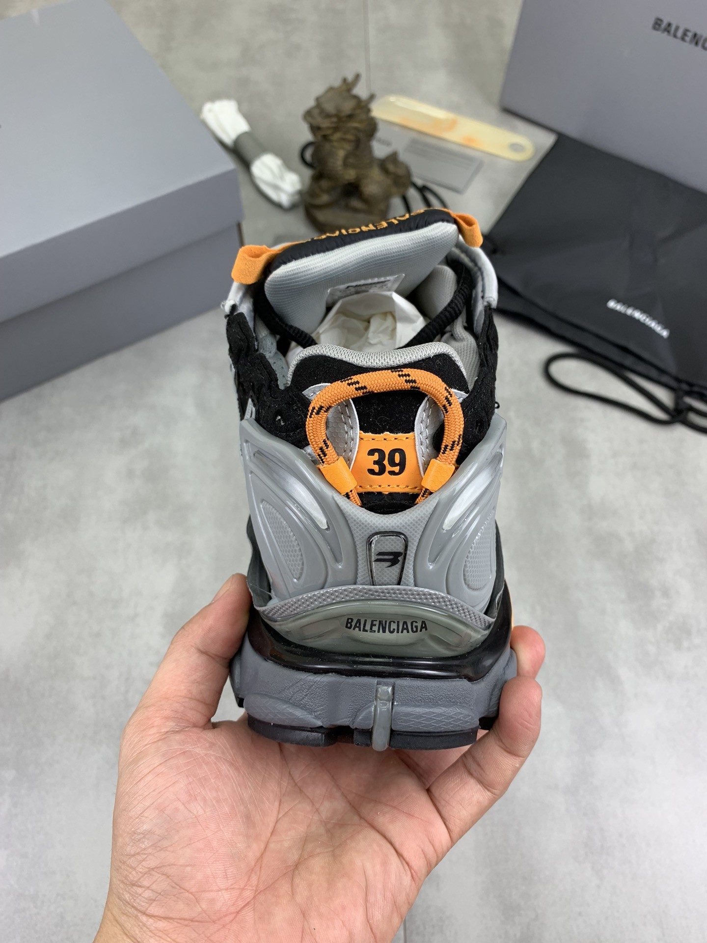 [BALENCIAGA-발렌시아가] 발렌시아가 3XL 스니커즈 블랙 오렌지