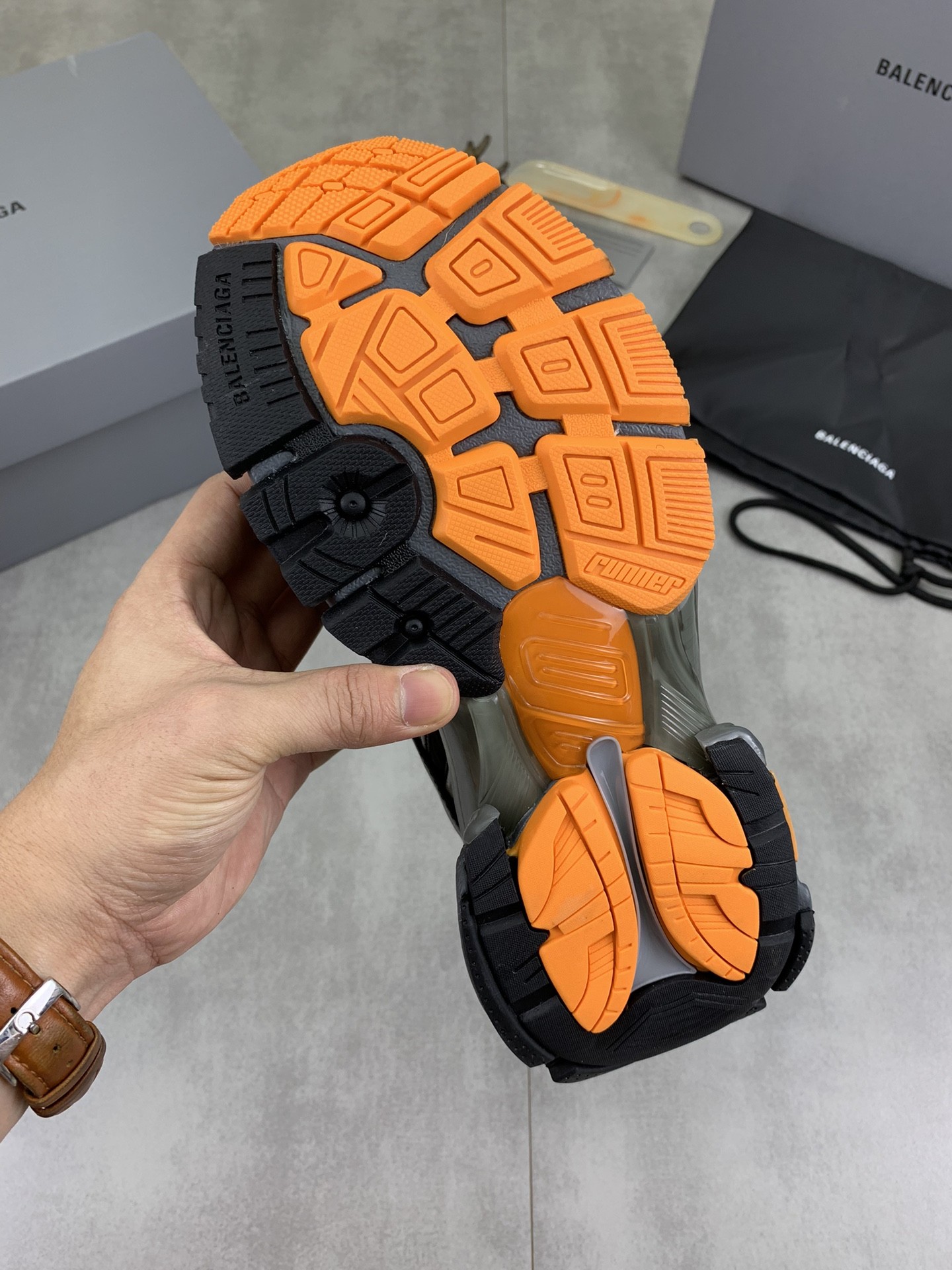 [BALENCIAGA-발렌시아가] 발렌시아가 3XL 스니커즈 블랙 오렌지