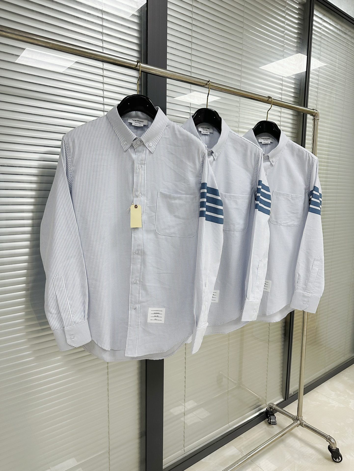 [TOM BROWNE -톰브라운 ] 톰브라운 사선완장 남성 셔츠