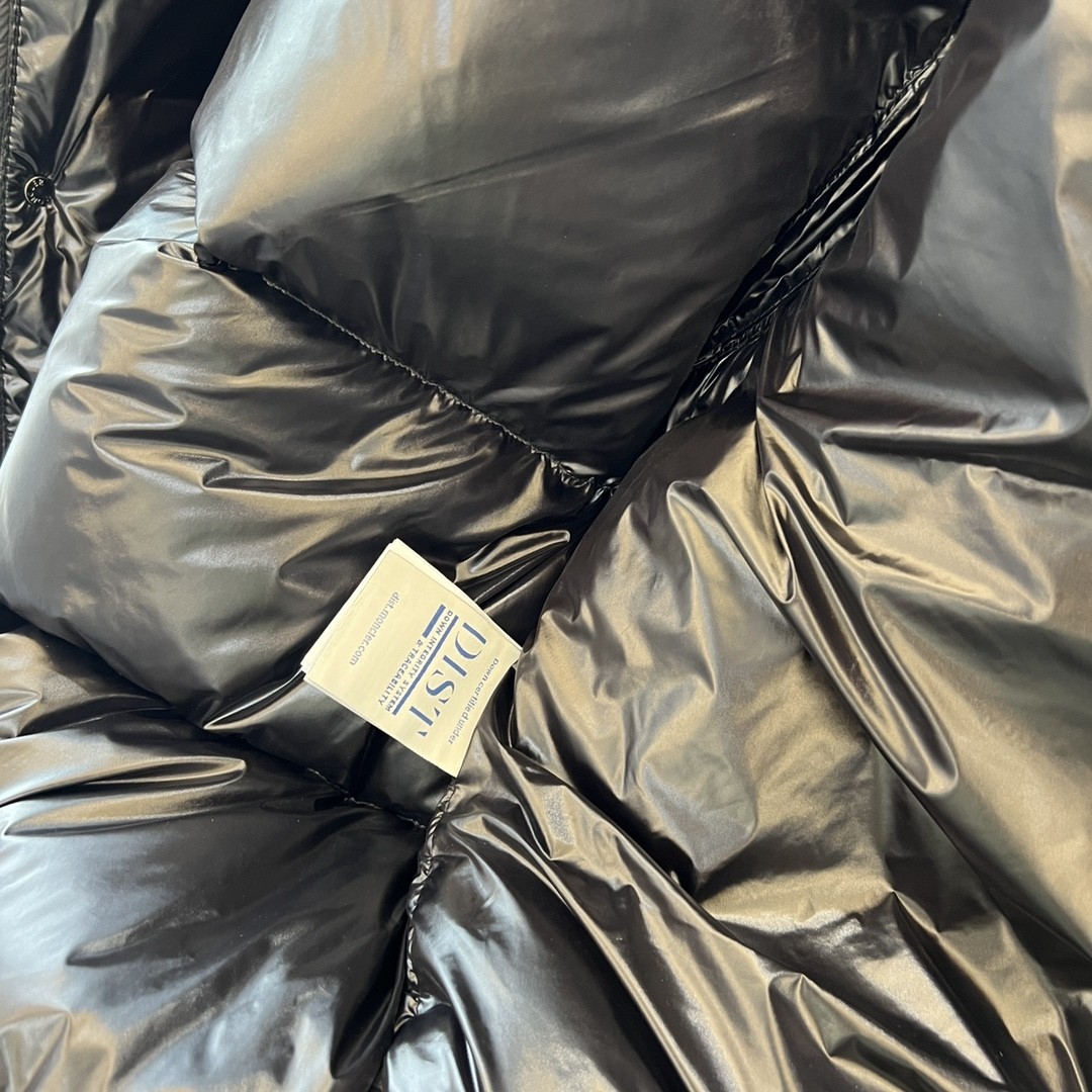 [MIU MIU-미우미우] 미우미우 2024 블랙  로고 티셔츠