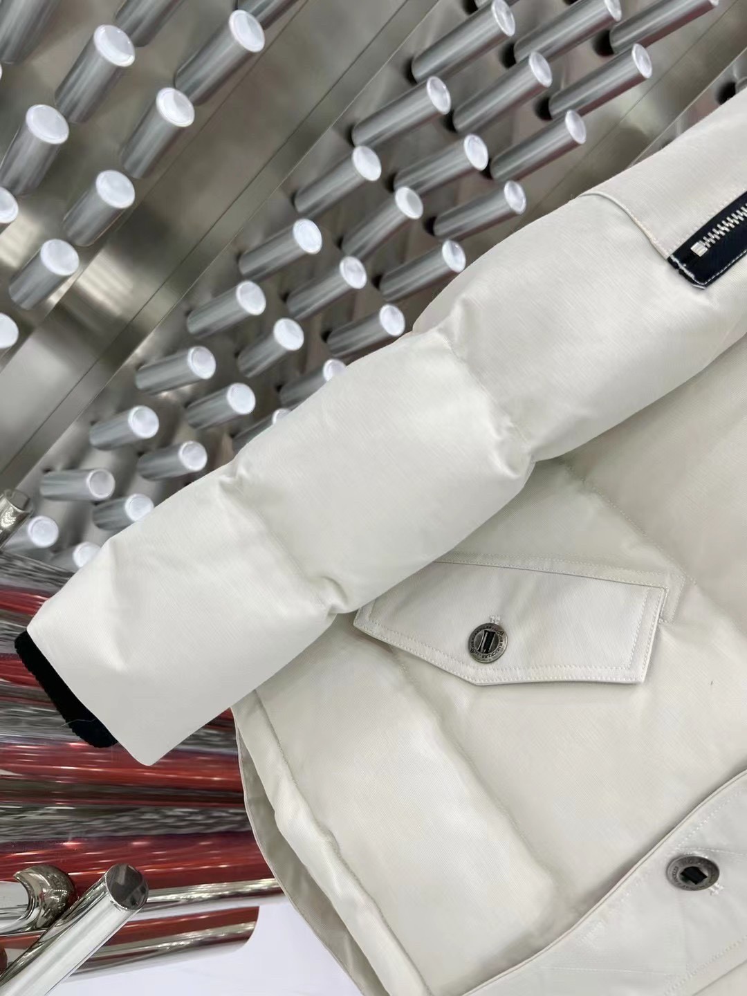 [Moose knuckles -무스너클 ]  무스너클 남성 쓰리쿼터 버클 패딩