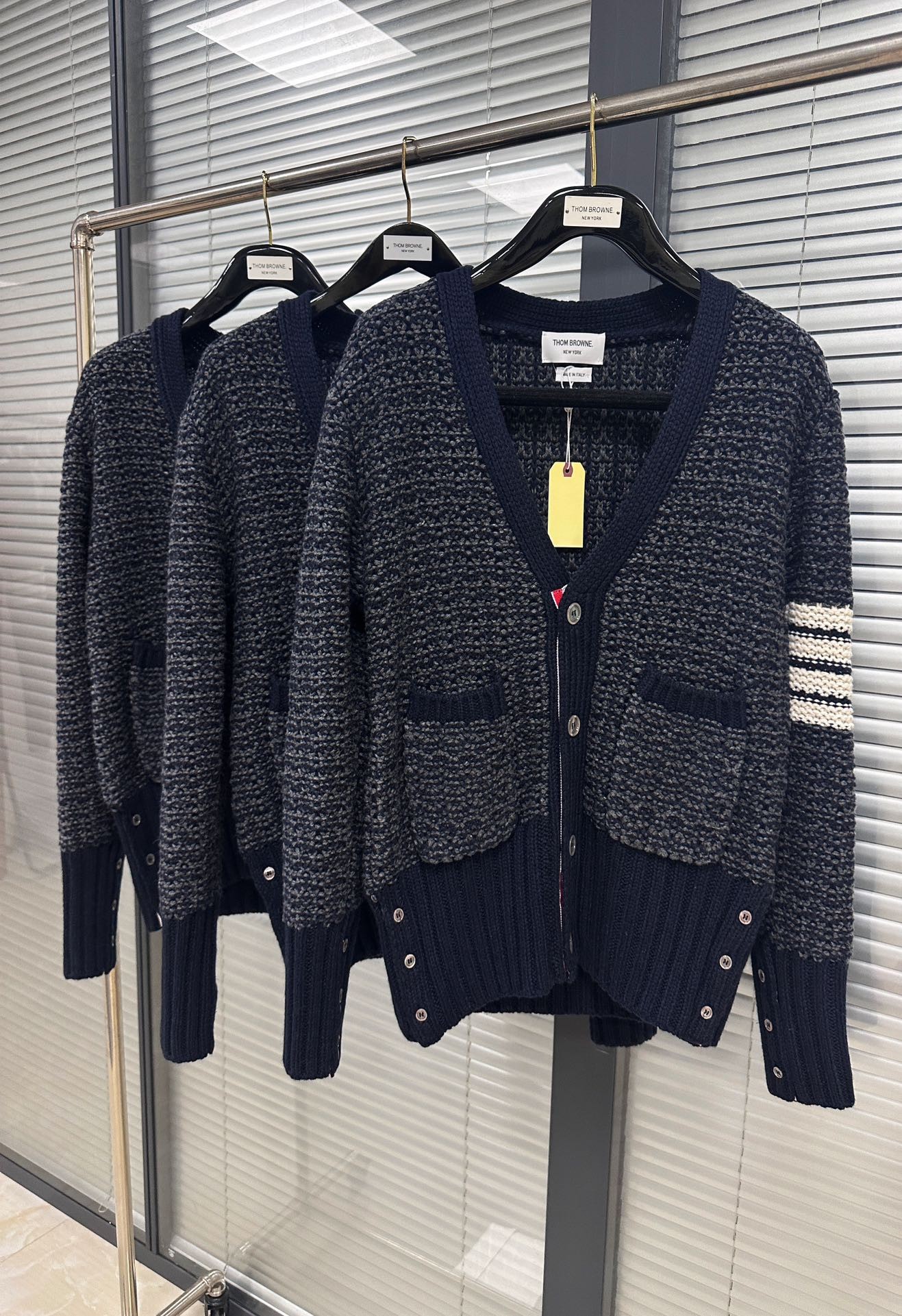 [TOM BROWNE -톰브라운 ] 톰브라운 4바 스트라이프 여성 가디건