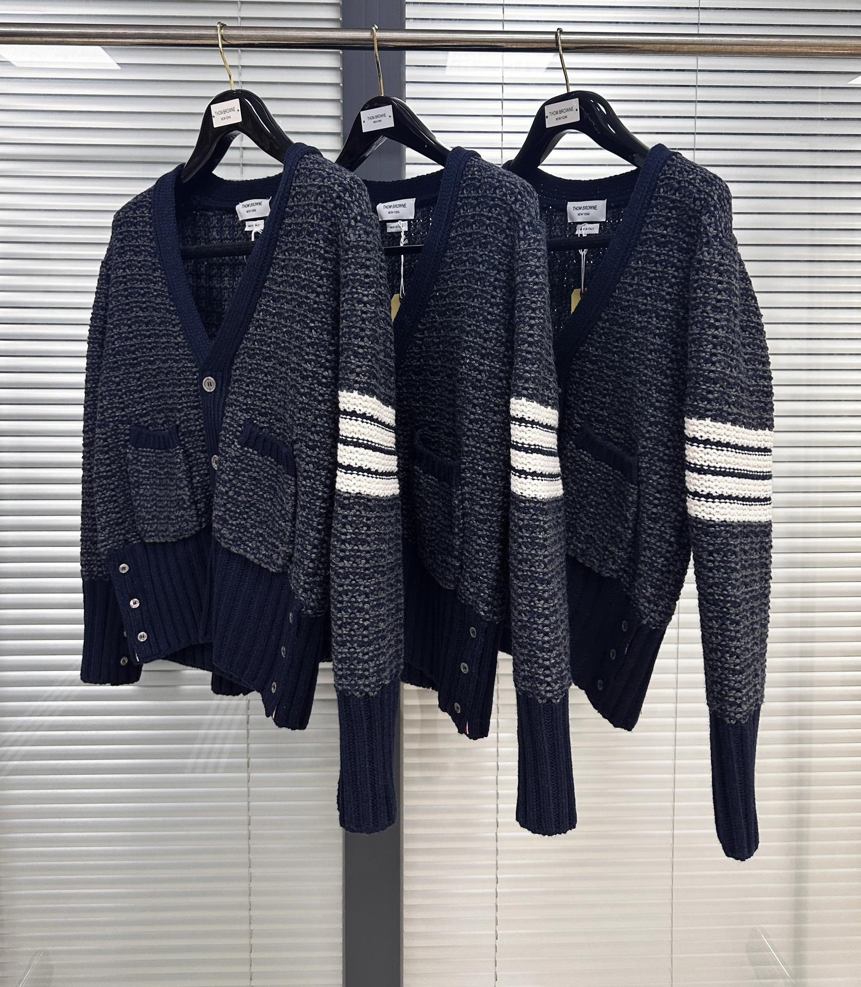 [TOM BROWNE -톰브라운 ] 톰브라운 4바 스트라이프 여성 가디건