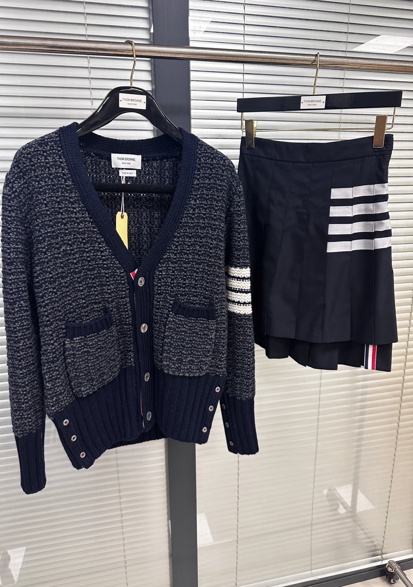 [TOM BROWNE -톰브라운 ] 톰브라운 4바 스트라이프 여성 가디건