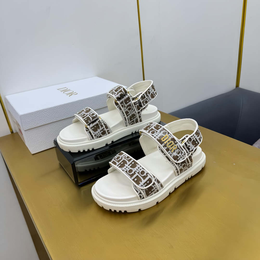 [MIU MIU-미우미우] 미우미우 2024 화이트 로고 티셔츠