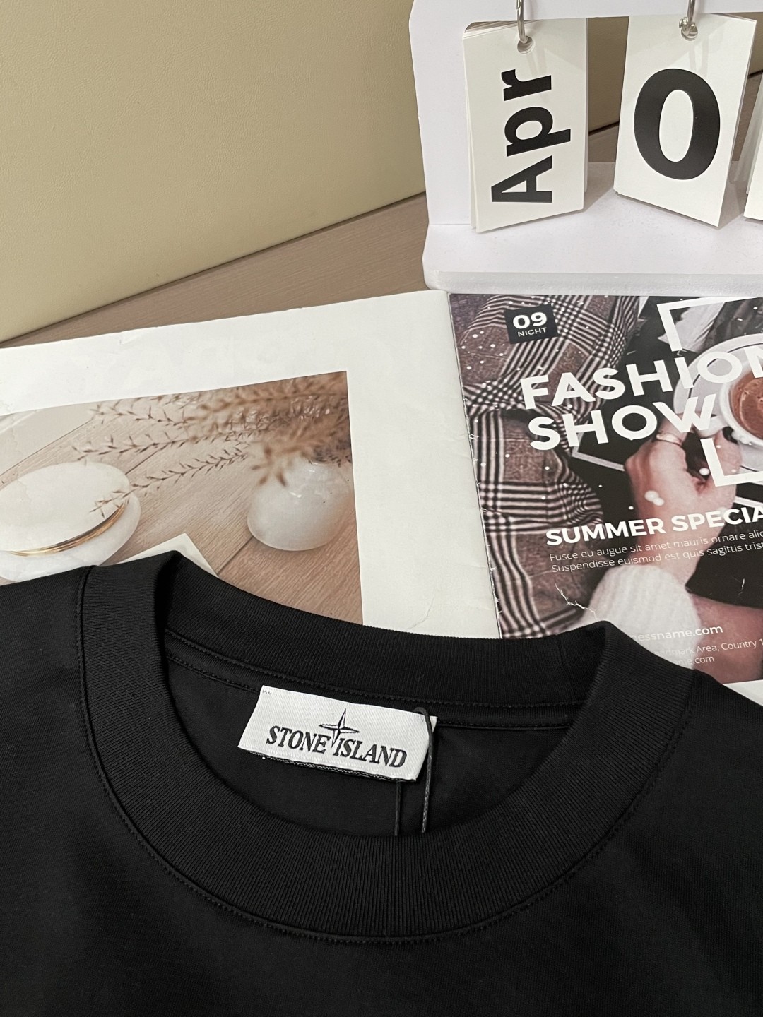 [STON ISLAND -스톤아일랜드] 스톤아일랜드 스탬프 코튼저지 티셔츠 화이트