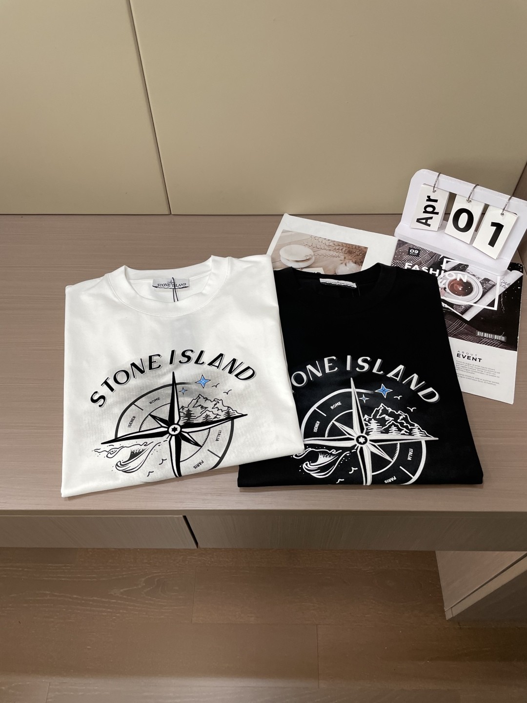 [STON ISLAND -스톤아일랜드] 스톤아일랜드 스탬프 코튼저지 티셔츠 화이트