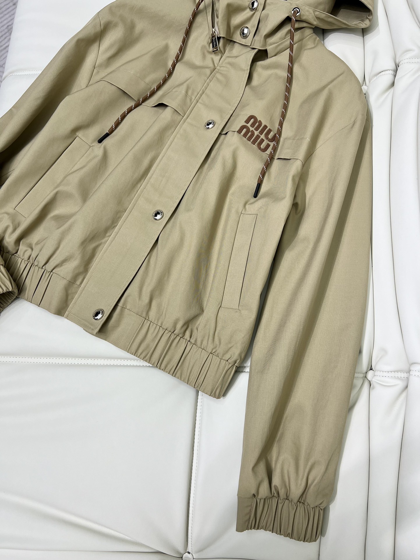 [MIU MIU-미우미우] 미우미우 바람막이