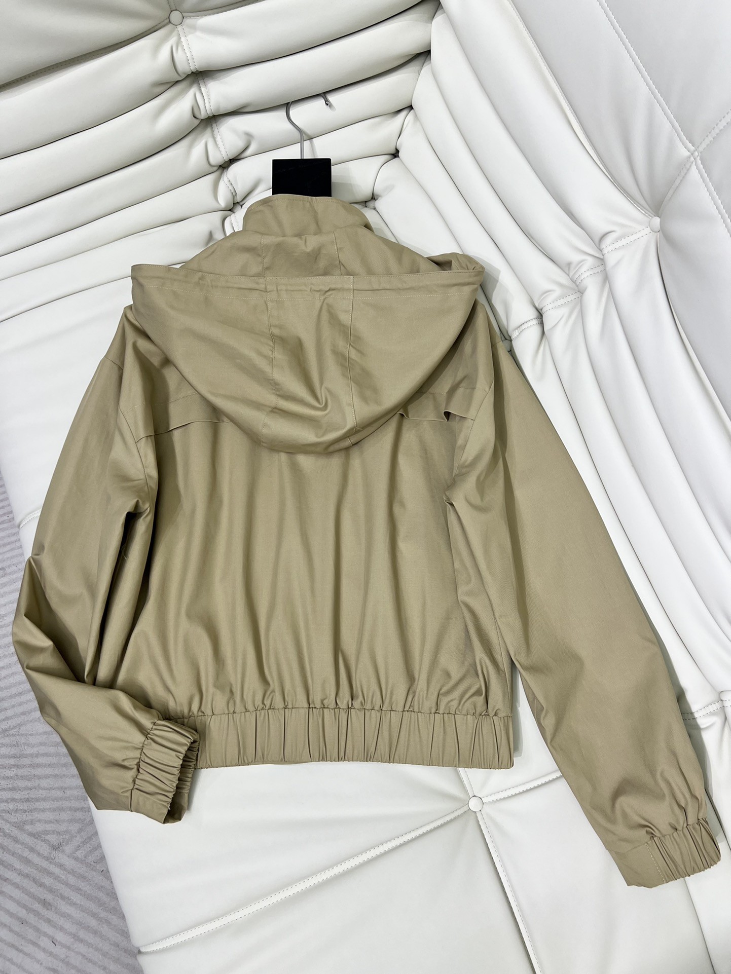 [MIU MIU-미우미우] 미우미우 바람막이