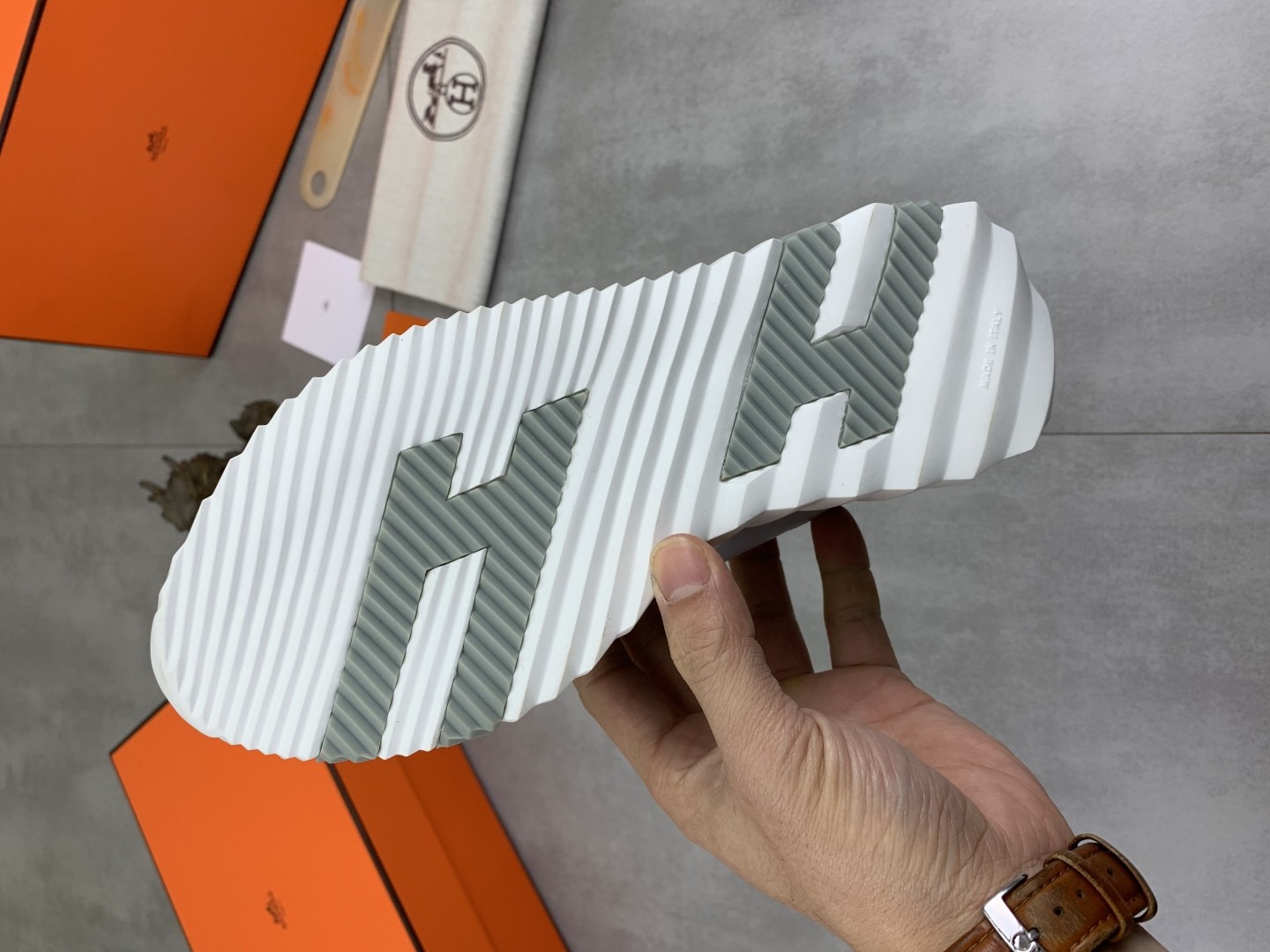 [HERMES-에르메스] 에르메스 바운싱 스니커즈 남여공용