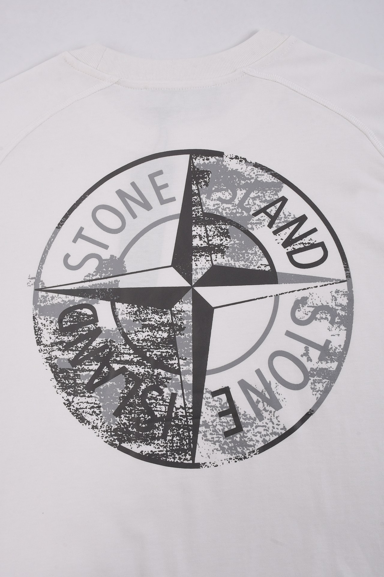 [STON ISLAND -스톤아일랜드] 스톤아일랜드 마이크로 로고 프린트 티셔츠
