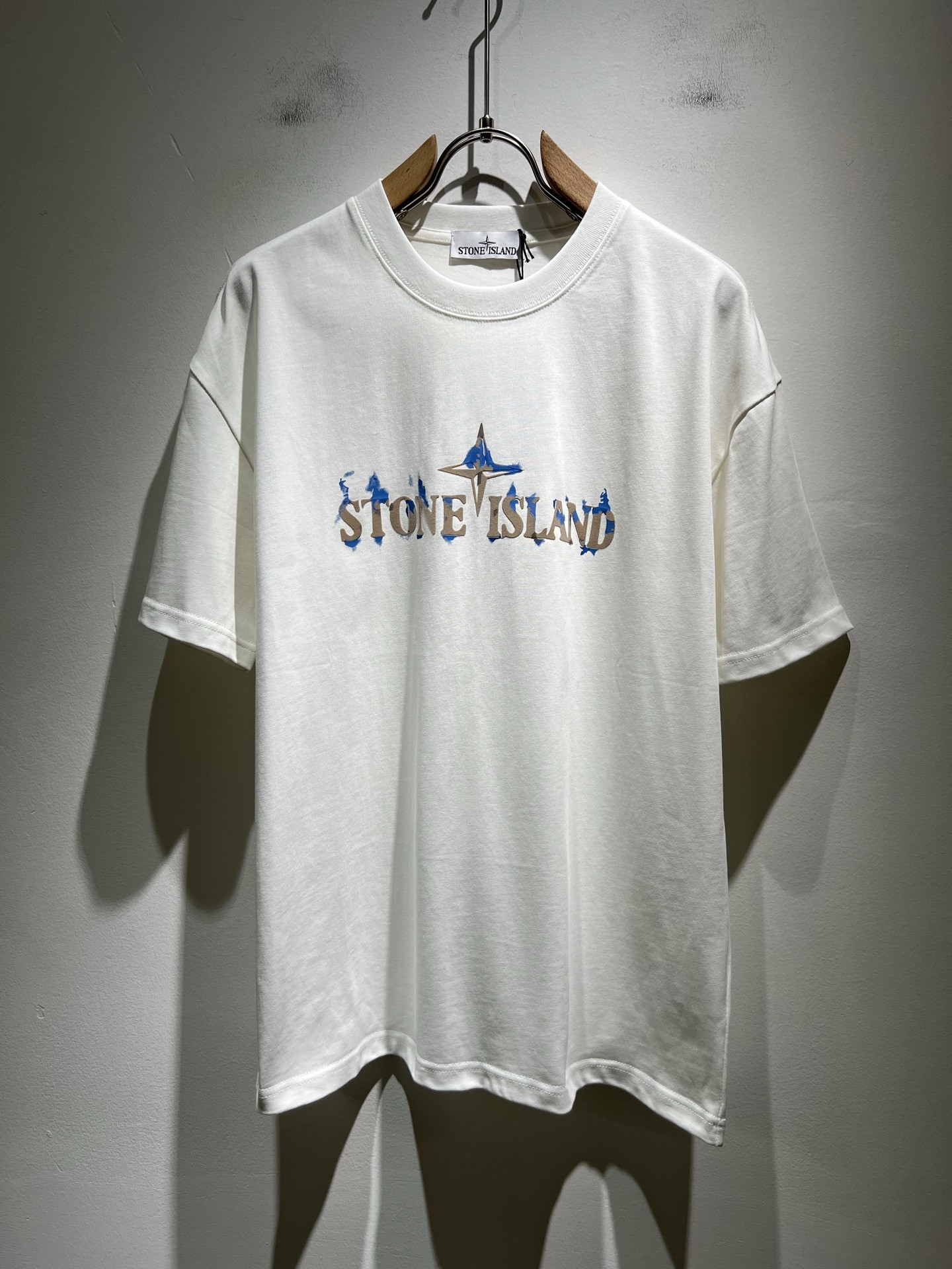 [STON ISLAND -스톤아일랜드] 스톤아일랜드 원 프린트 티셔츠