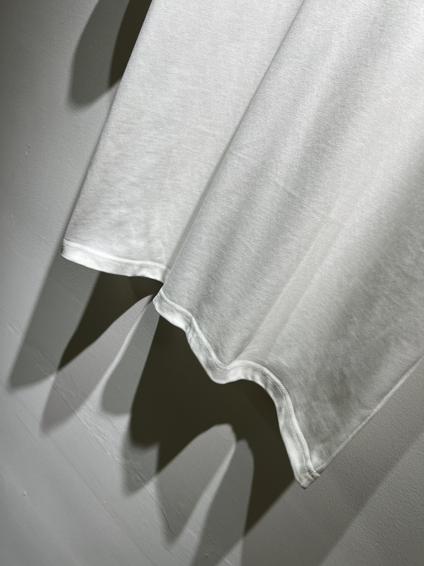 [STON ISLAND -스톤아일랜드] 스톤아일랜드 원 프린트 티셔츠