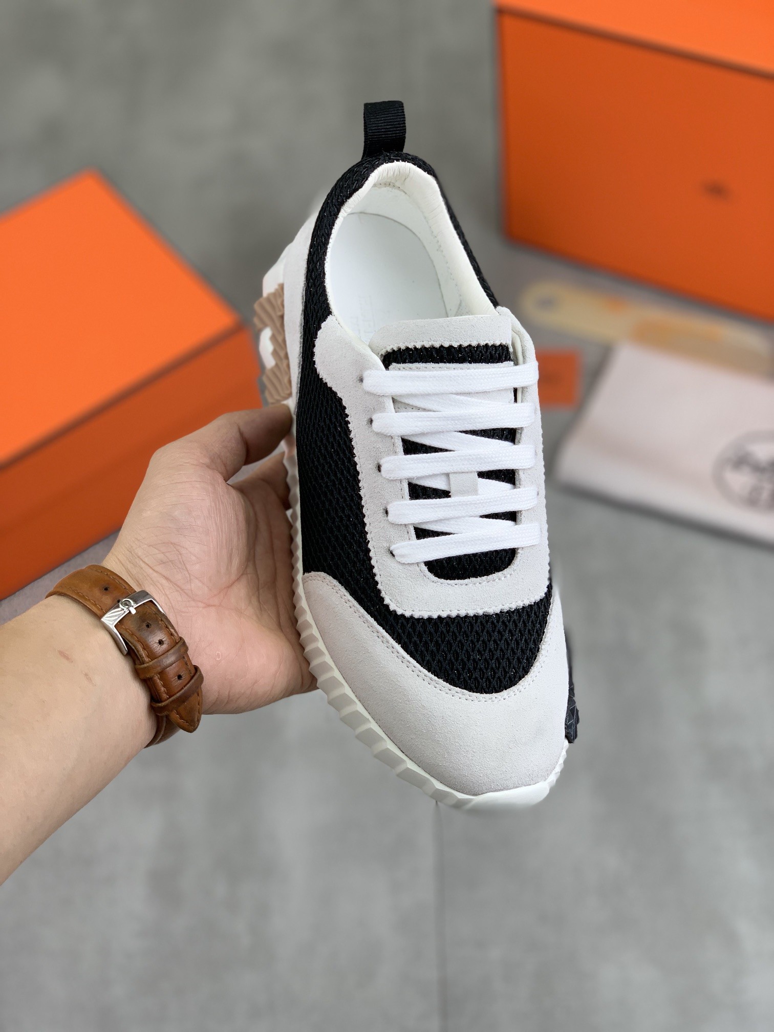 [HERMES-에르메스] 에르메스 바운싱 스니커즈 남여공용