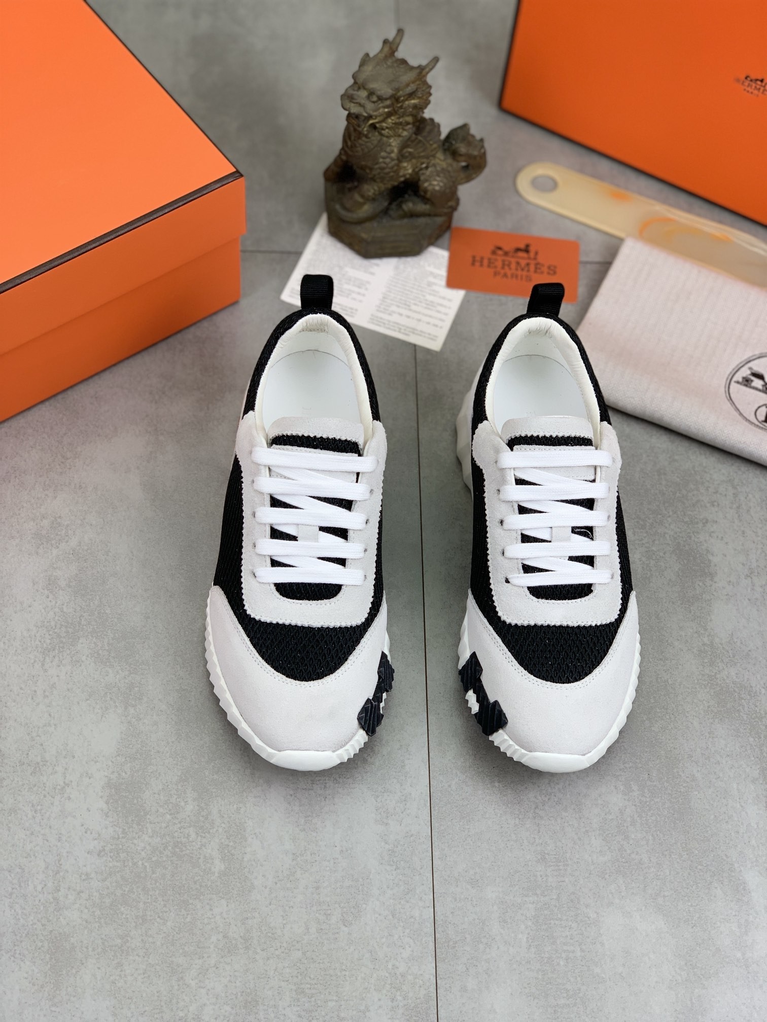 [HERMES-에르메스] 에르메스 바운싱 스니커즈 남여공용
