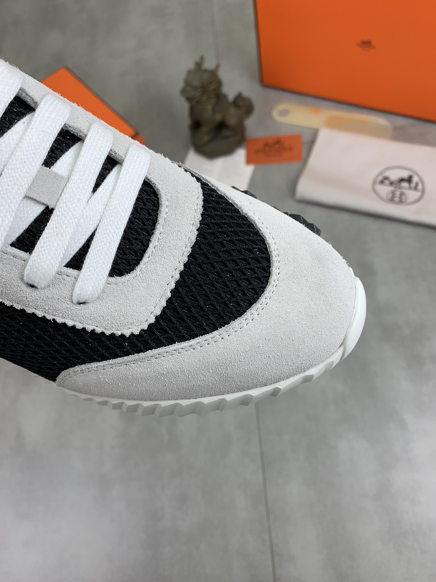 [HERMES-에르메스] 에르메스 바운싱 스니커즈 남여공용