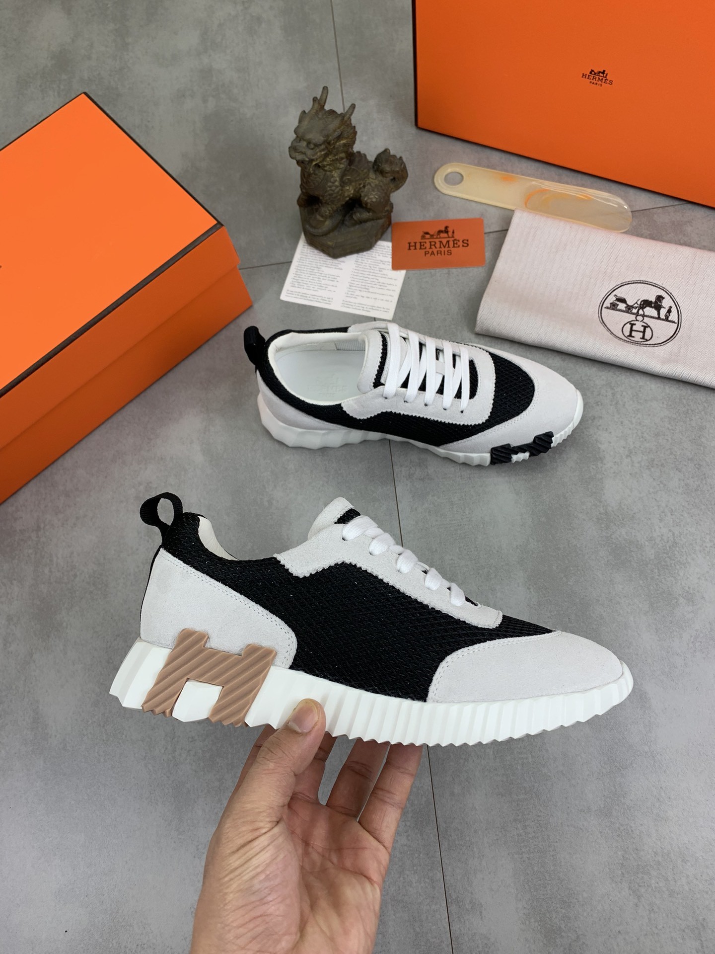 [HERMES-에르메스] 에르메스 바운싱 스니커즈 남여공용