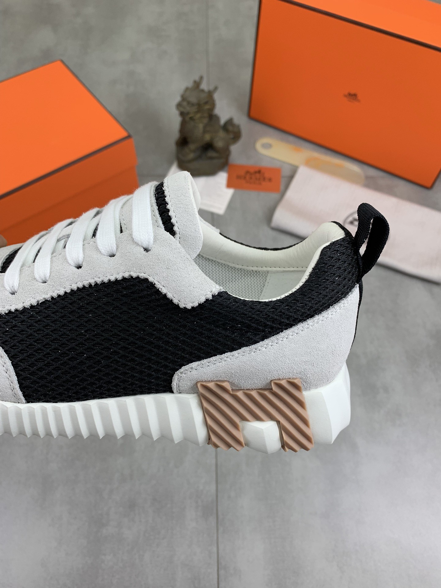 [HERMES-에르메스] 에르메스 바운싱 스니커즈 남여공용