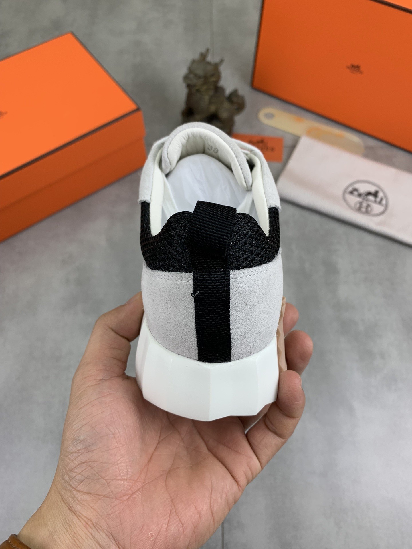 [HERMES-에르메스] 에르메스 바운싱 스니커즈 남여공용