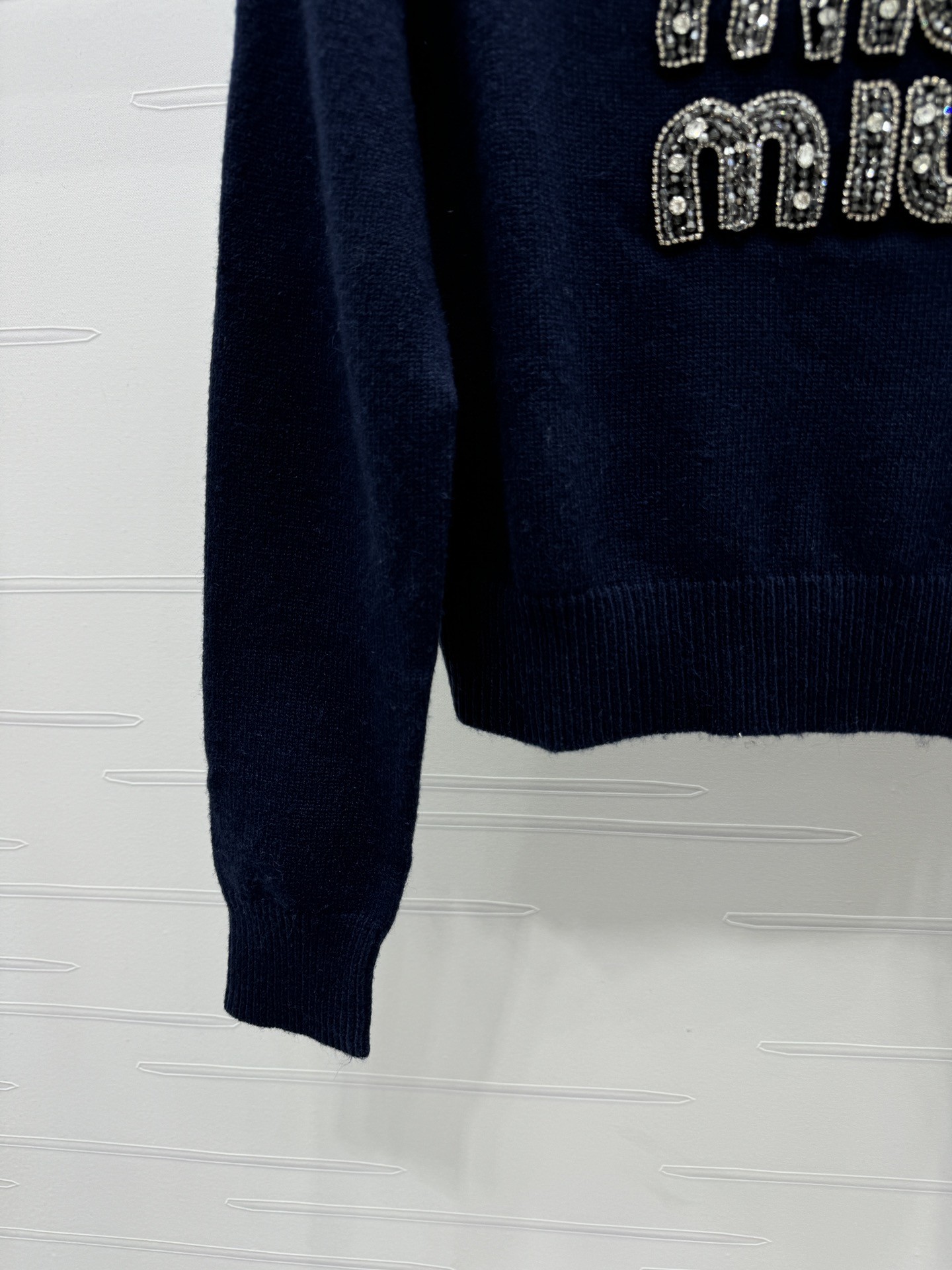 [MIU MIU-미우미우] 미우미우 크리스탈 장식 스웨터