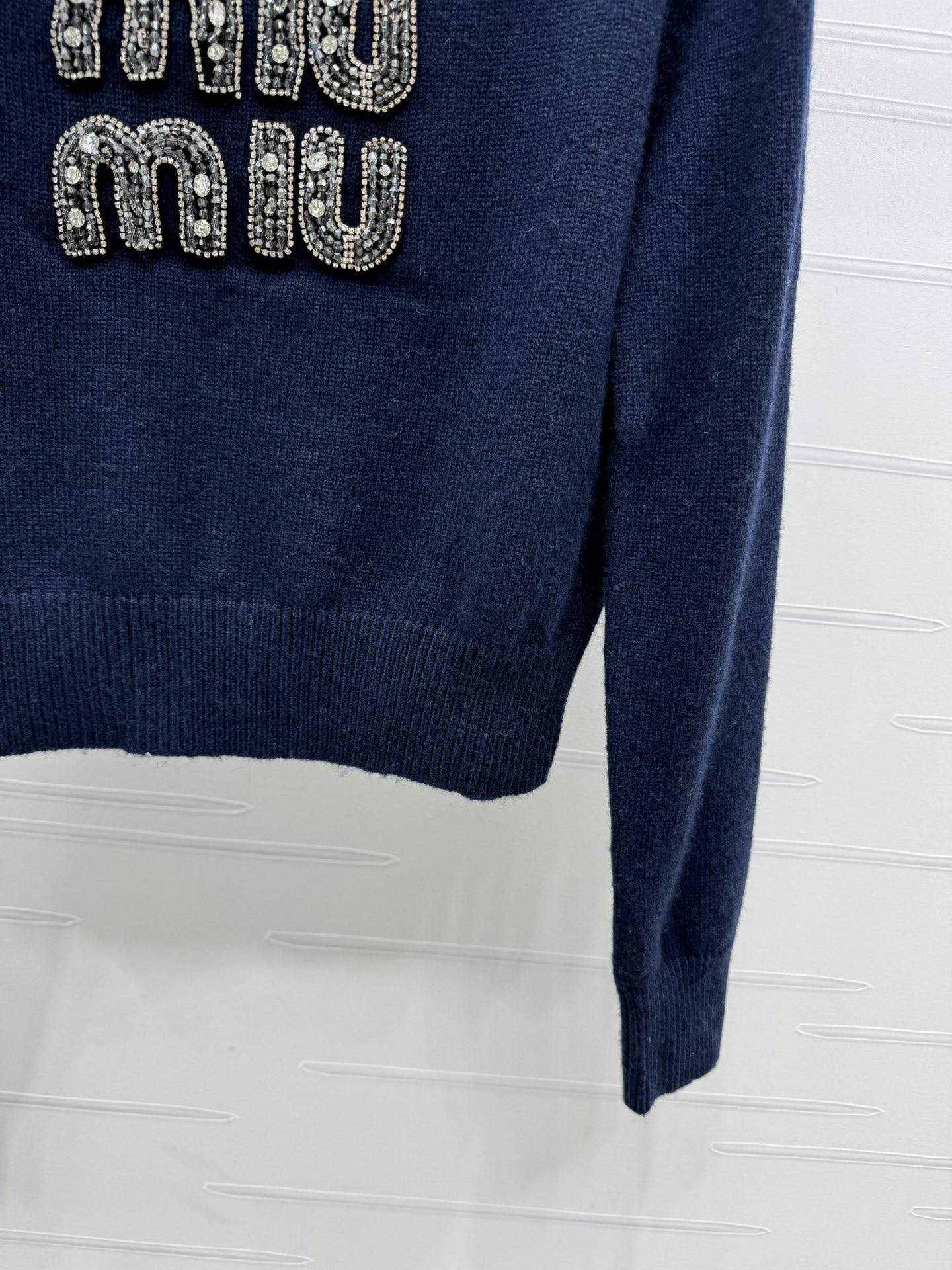 [MIU MIU-미우미우] 미우미우 크리스탈 장식 스웨터