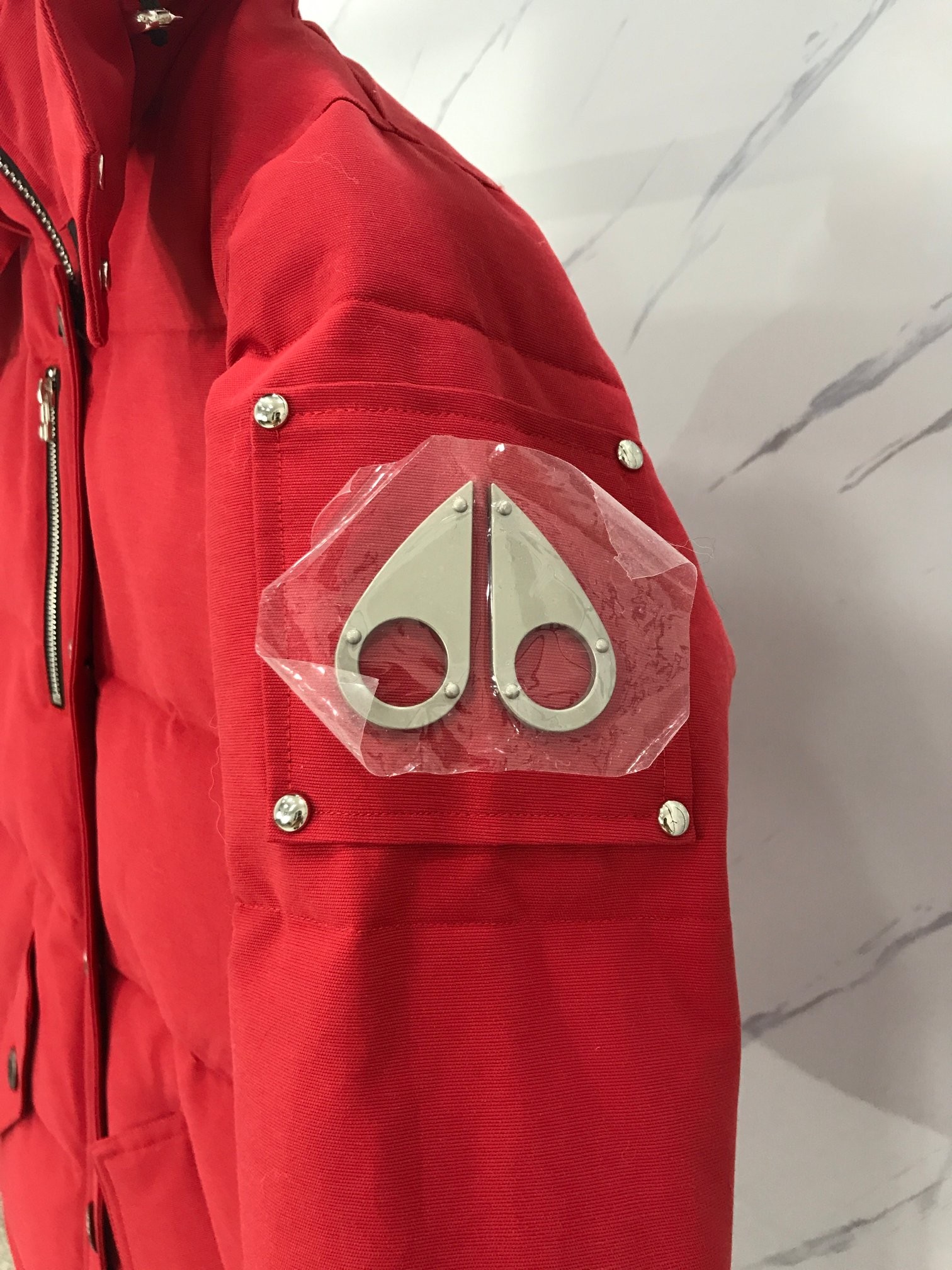 [Moose knuckles -무스너클 ] 무스너클 쓰리쿼터 버클 패딩