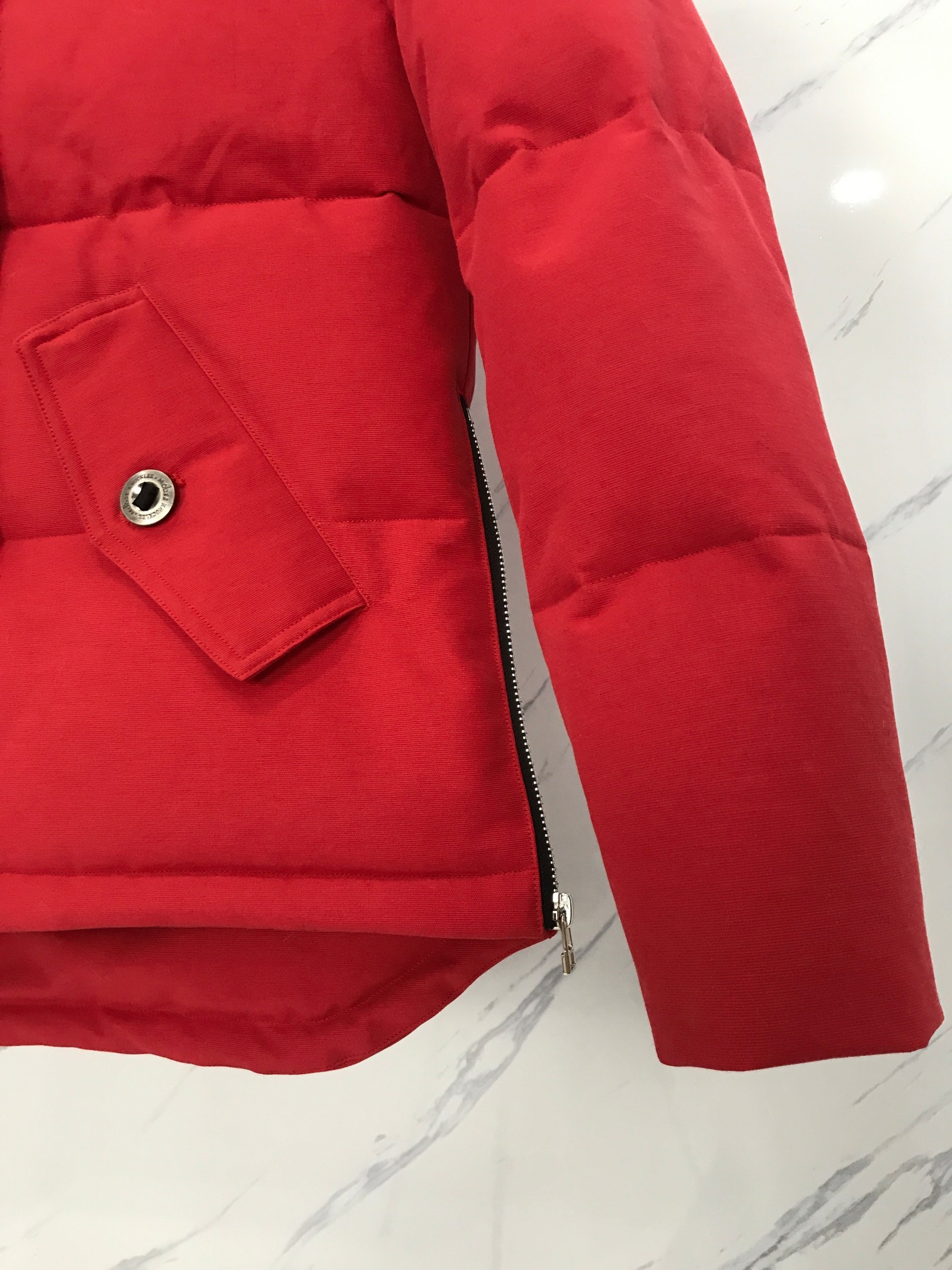 [Moose knuckles -무스너클 ] 무스너클 쓰리쿼터 버클 패딩