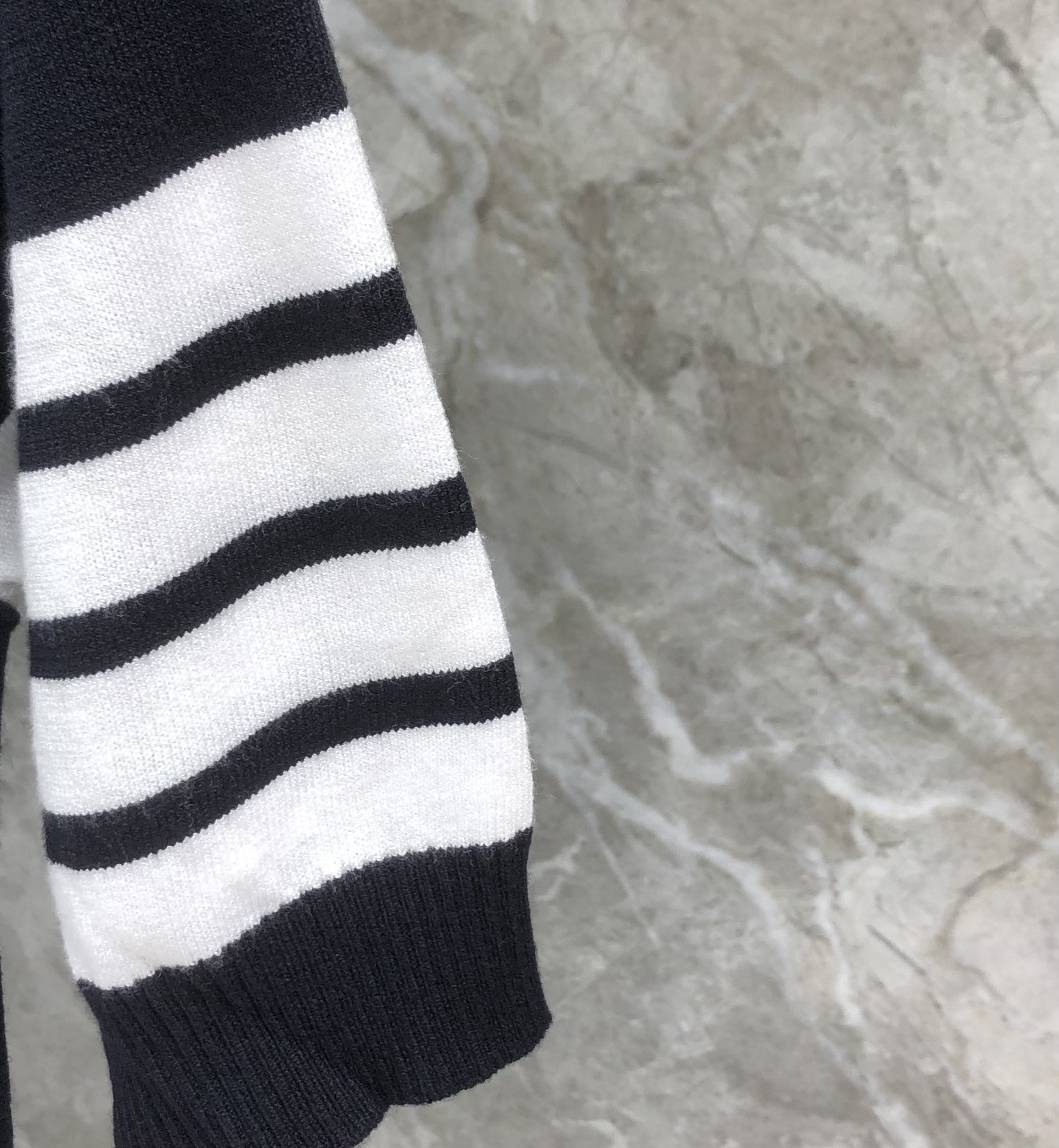 [TOM BROWNE -톰브라운 ] 톰브라운 여성 헥터 아이콘 폴로 반팔 니트 블랙