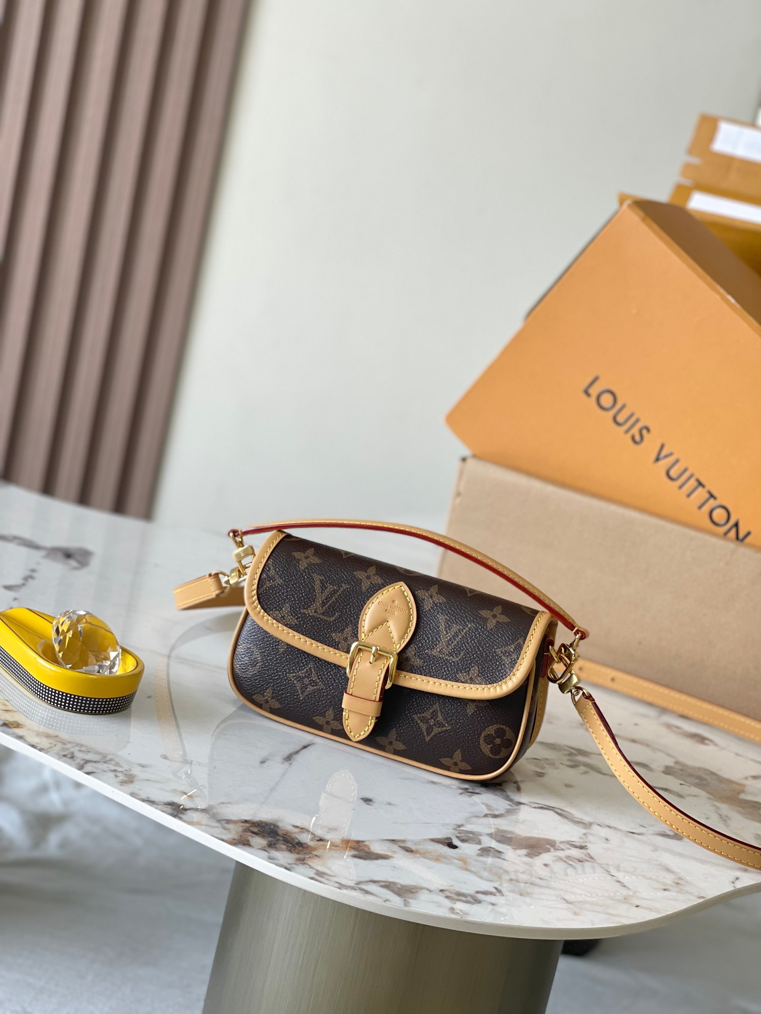 [LOUIS VUITTON-루이비통] 루이비통 나노 다이엔 M83566