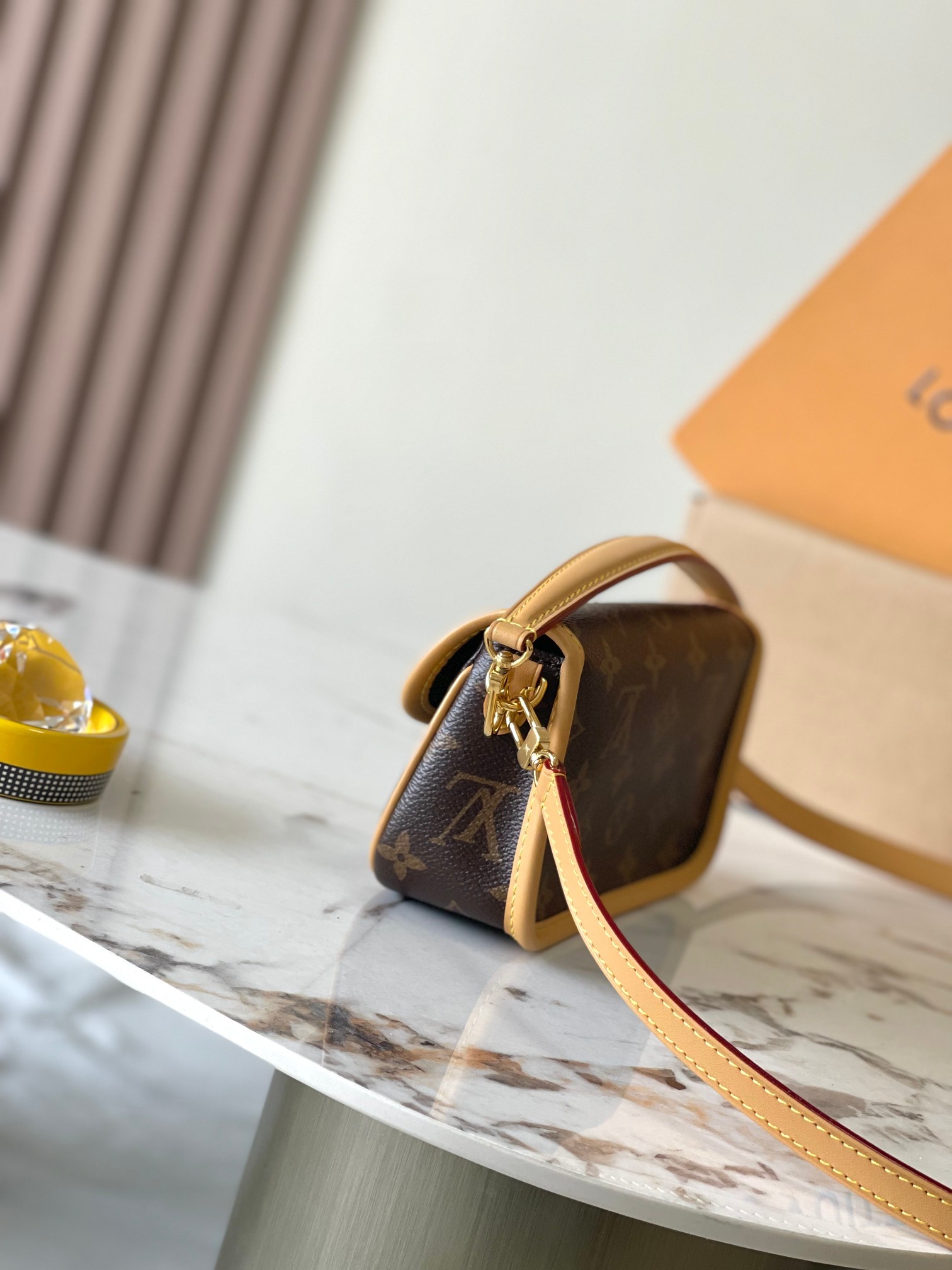 [LOUIS VUITTON-루이비통] 루이비통 나노 다이엔 M83566