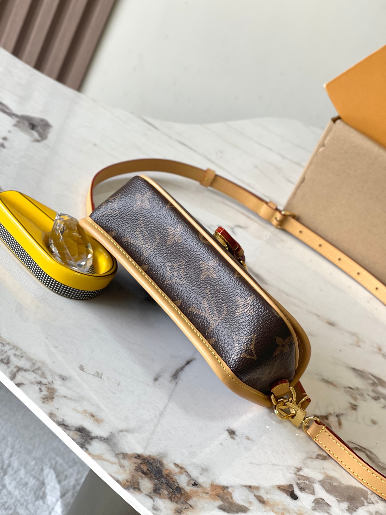 [LOUIS VUITTON-루이비통] 루이비통 나노 다이엔 M83566