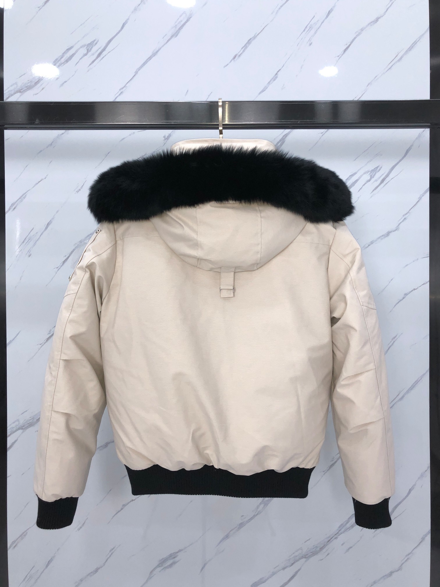 [Moose knuckles -무스너클 ]   무스너클 내추럴 봄버 패딩 재킷