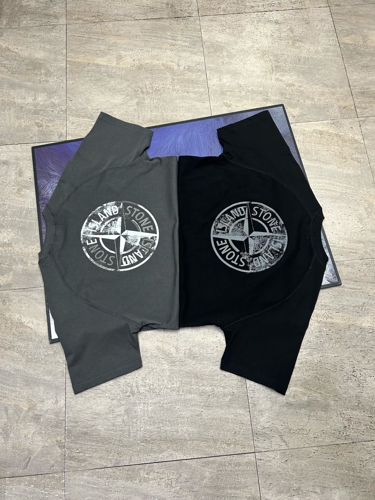 [STON ISLAND -스톤아일랜드] 스톤아일랜드 SS25 로고 반팔티