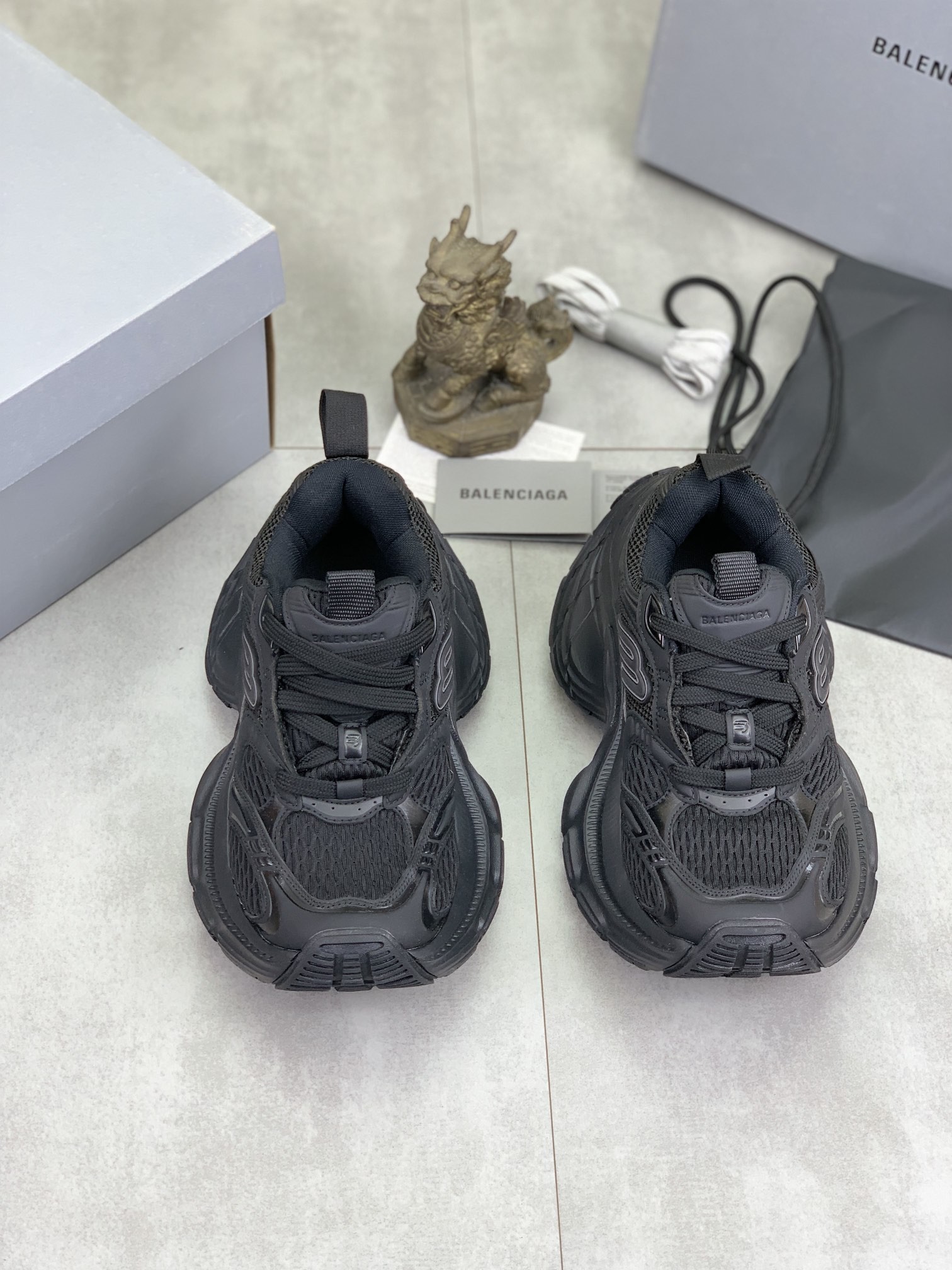 [BALENCIAGA-발렌시아가] 발렌시아가 로10XL 스니커즈