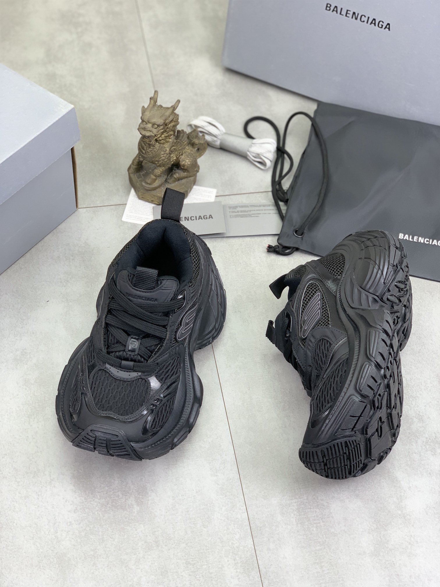 [BALENCIAGA-발렌시아가] 발렌시아가 로10XL 스니커즈