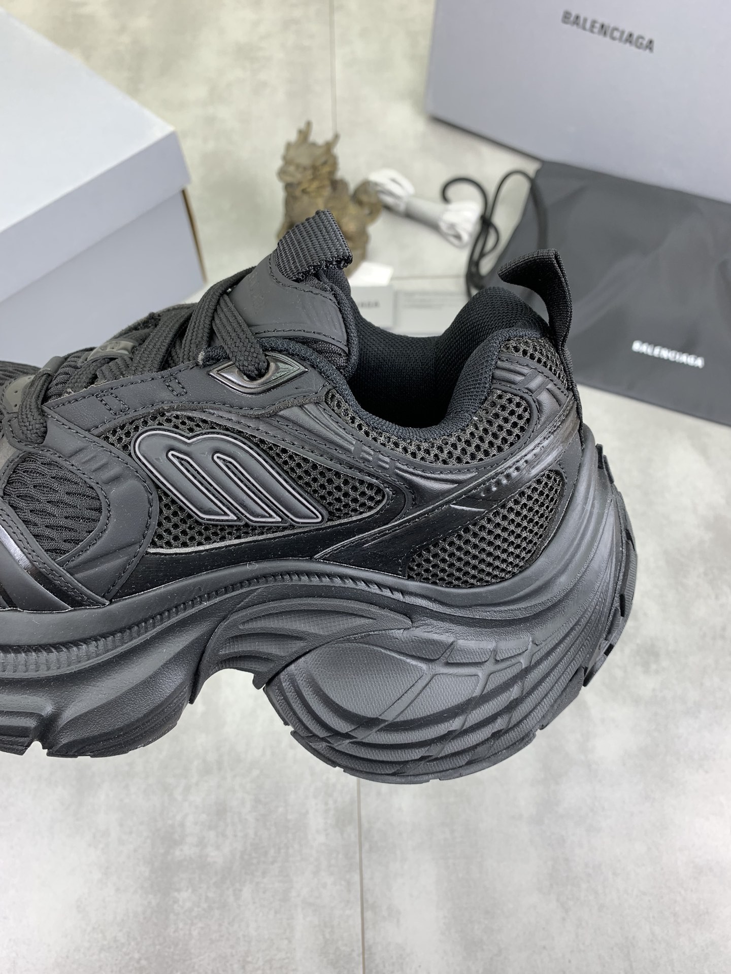 [BALENCIAGA-발렌시아가] 발렌시아가 로10XL 스니커즈