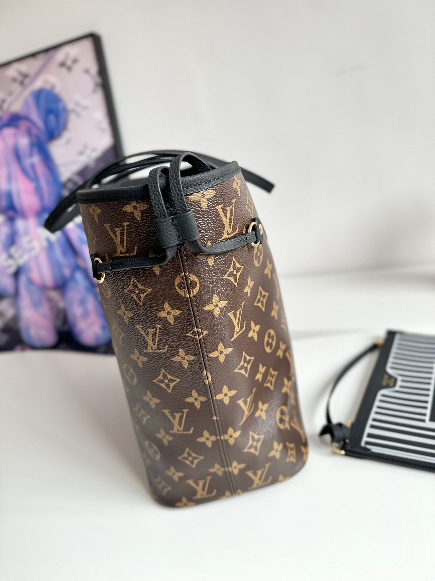[LOUIS VUITTON-루이비통] 루이비통 네버풀 인사인드 아웃 MM M11946