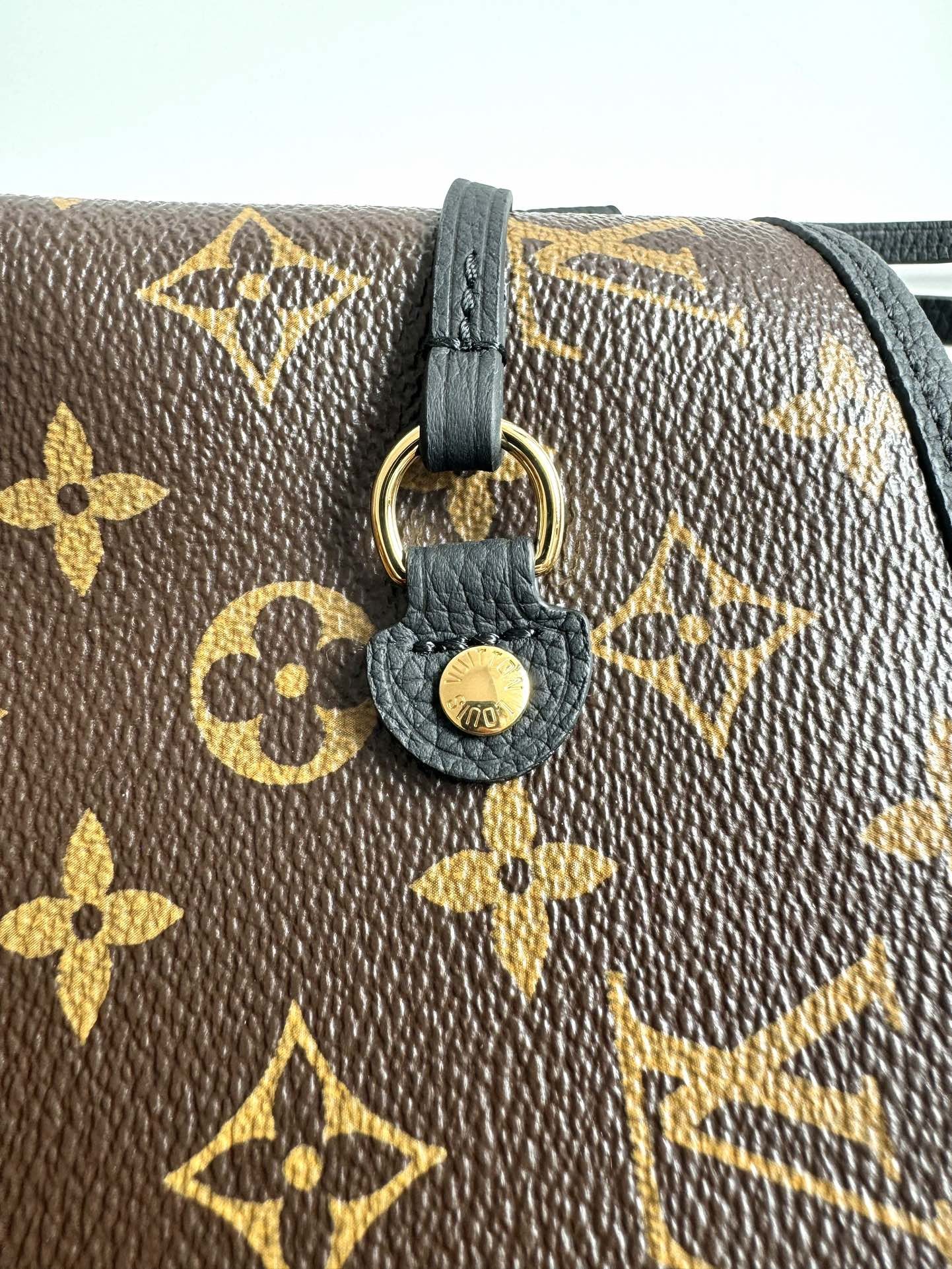 [LOUIS VUITTON-루이비통] 루이비통 네버풀 인사인드 아웃 MM M11946