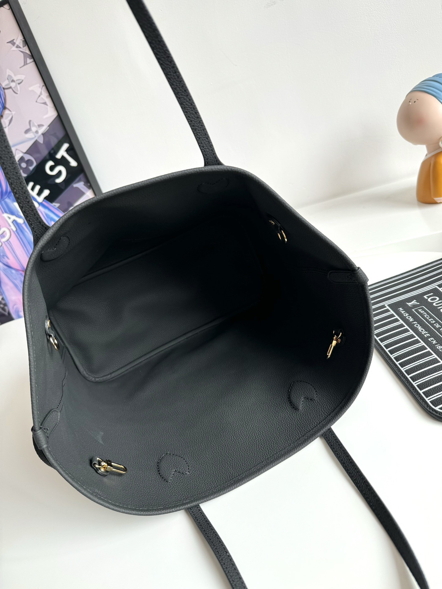 [LOUIS VUITTON-루이비통] 루이비통 네버풀 인사인드 아웃 MM M11946