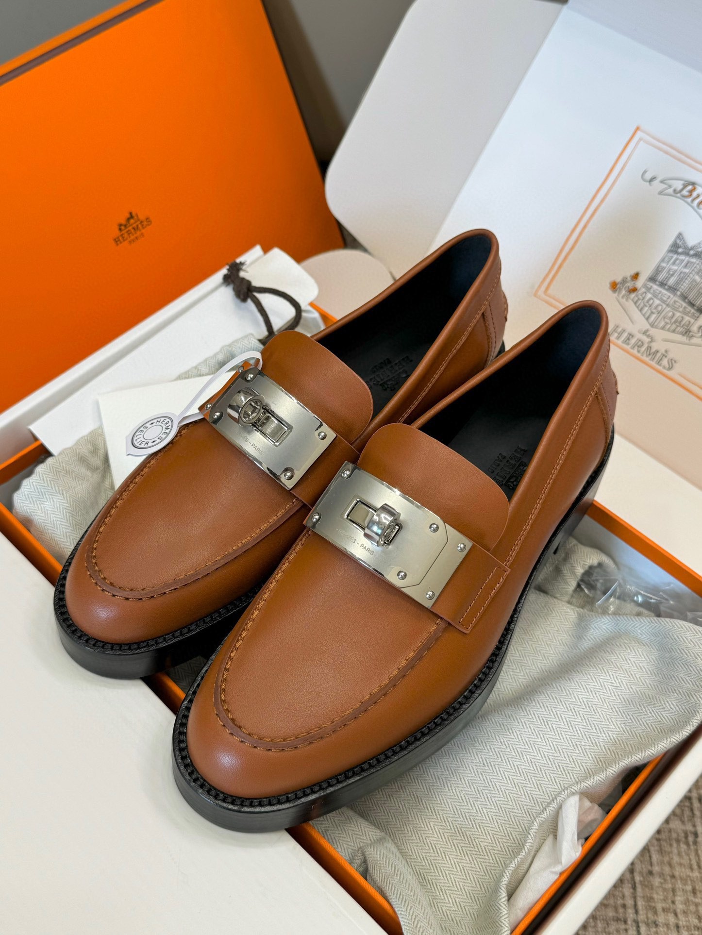 [HERMES-에르메스] 에르메스  캐주얼 스니커즈