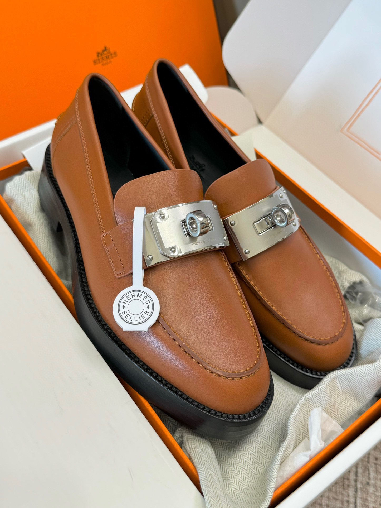 [HERMES-에르메스] 에르메스  캐주얼 스니커즈