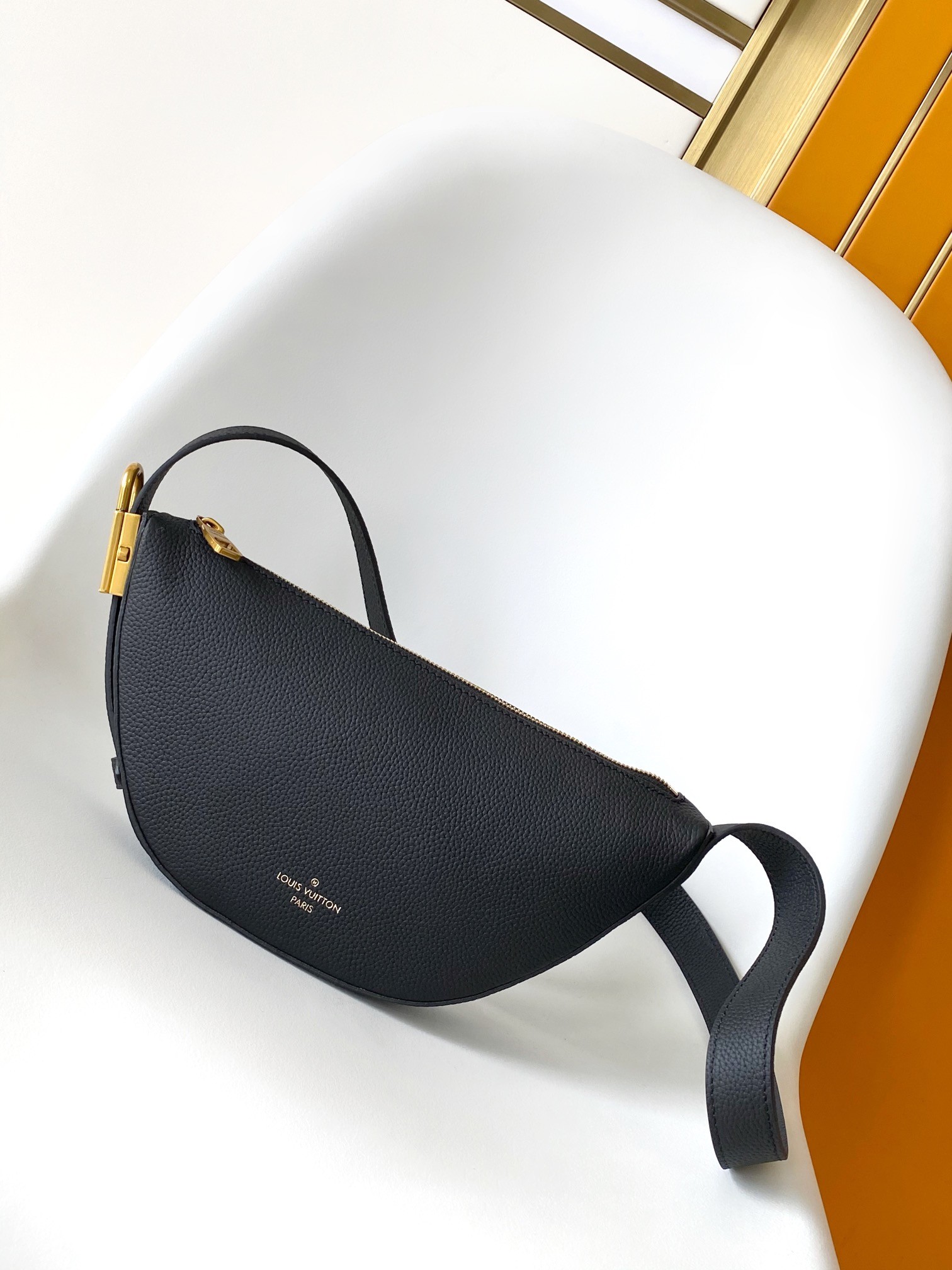 [LOUIS VUITTON-루이비통] 루이비통 로우 키 숄더백