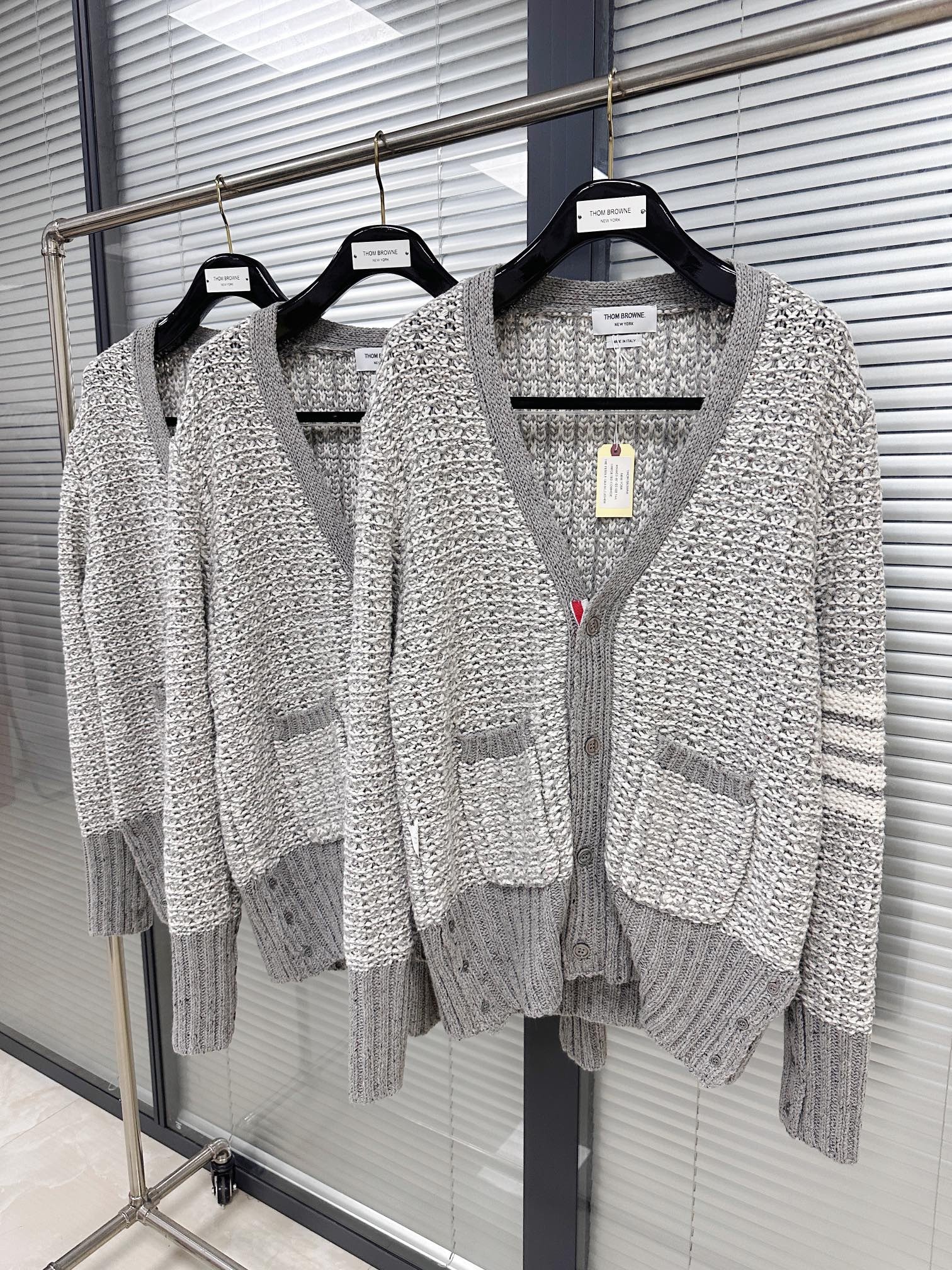 [TOM BROWNE -톰브라운 ] 톰브라운 4바 스트라이프 여성 가디건