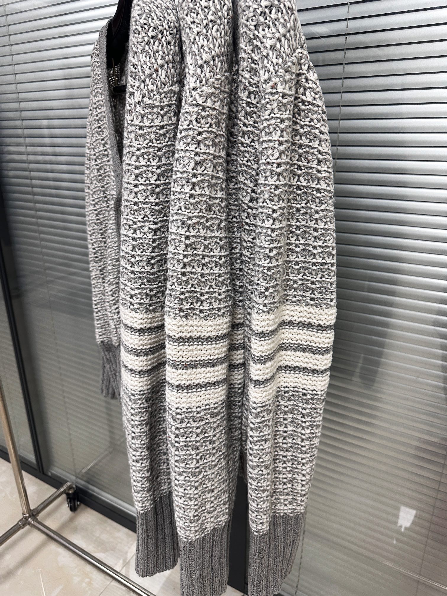 [TOM BROWNE -톰브라운 ] 톰브라운 4바 스트라이프 여성 가디건