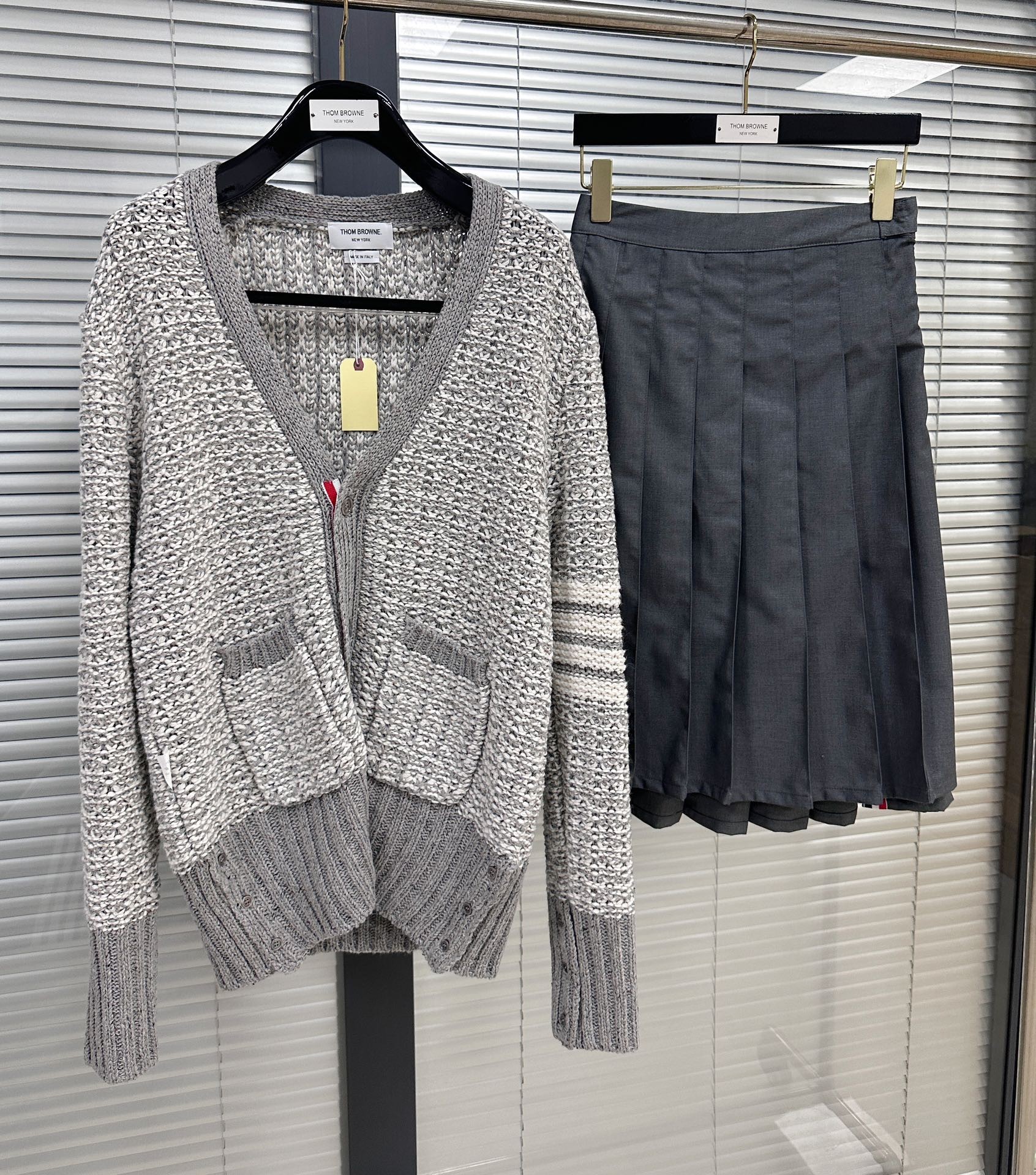 [TOM BROWNE -톰브라운 ] 톰브라운 4바 스트라이프 여성 가디건