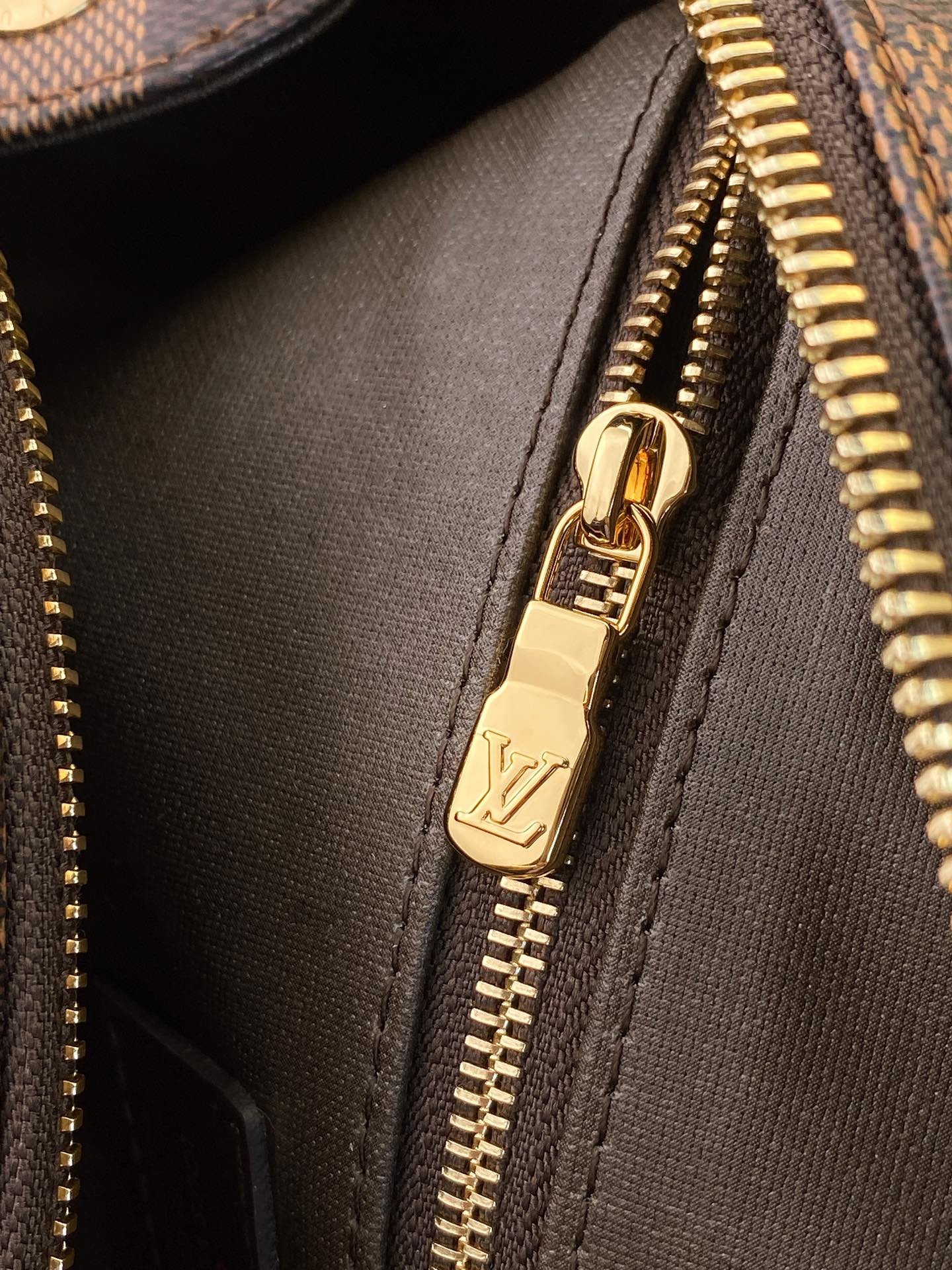 [LOUIS VUITTON-루이비통] 루이비통 토일레트리 파우치 M47528